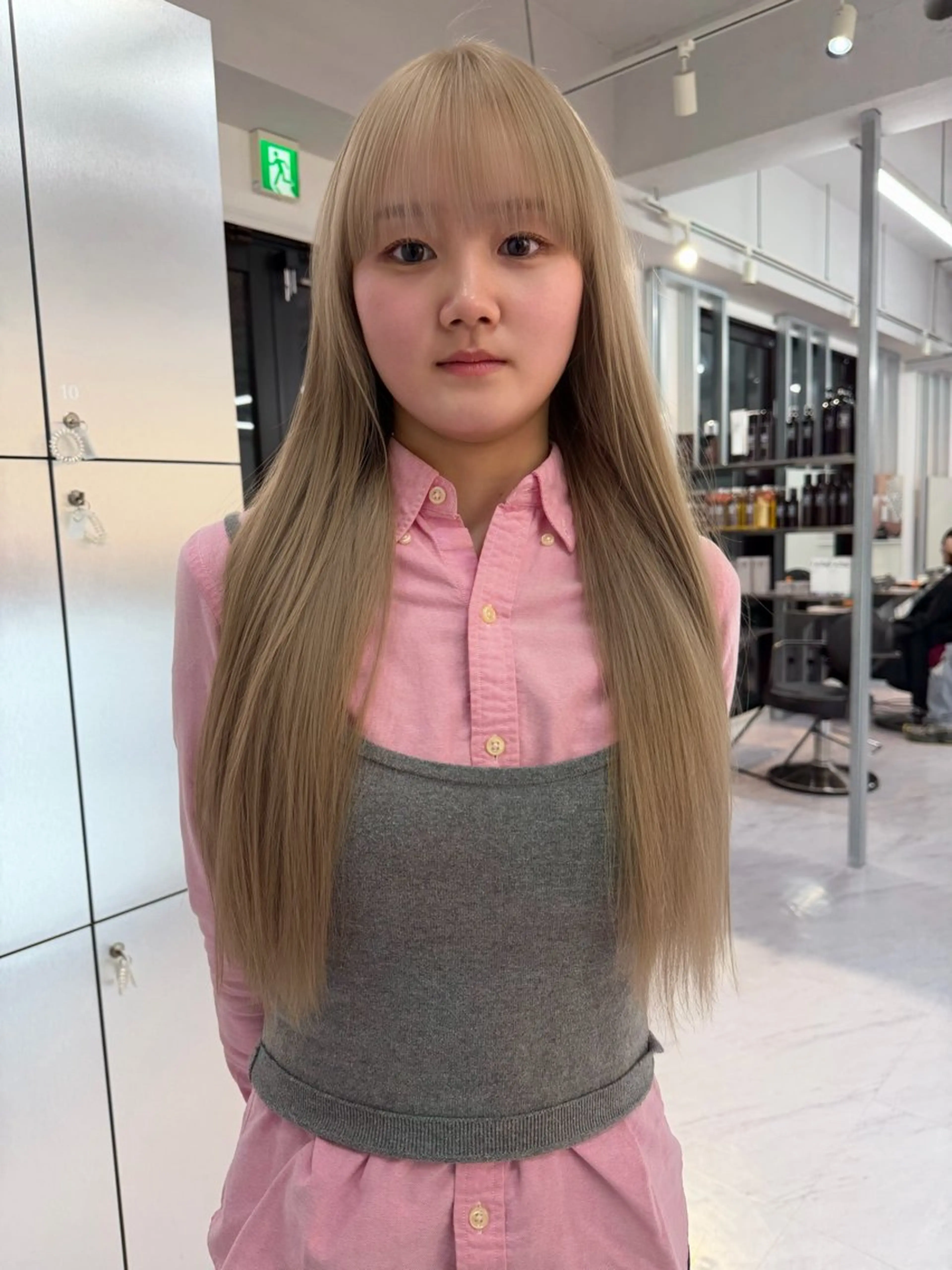 ロング カラー ベージュカラー ブリーチ ケアブリーチ デザインカラー ダブルカラー ヘアカラー トリートメント TATSUブリーチ/ ミルクティーベージュのヘアスタイル