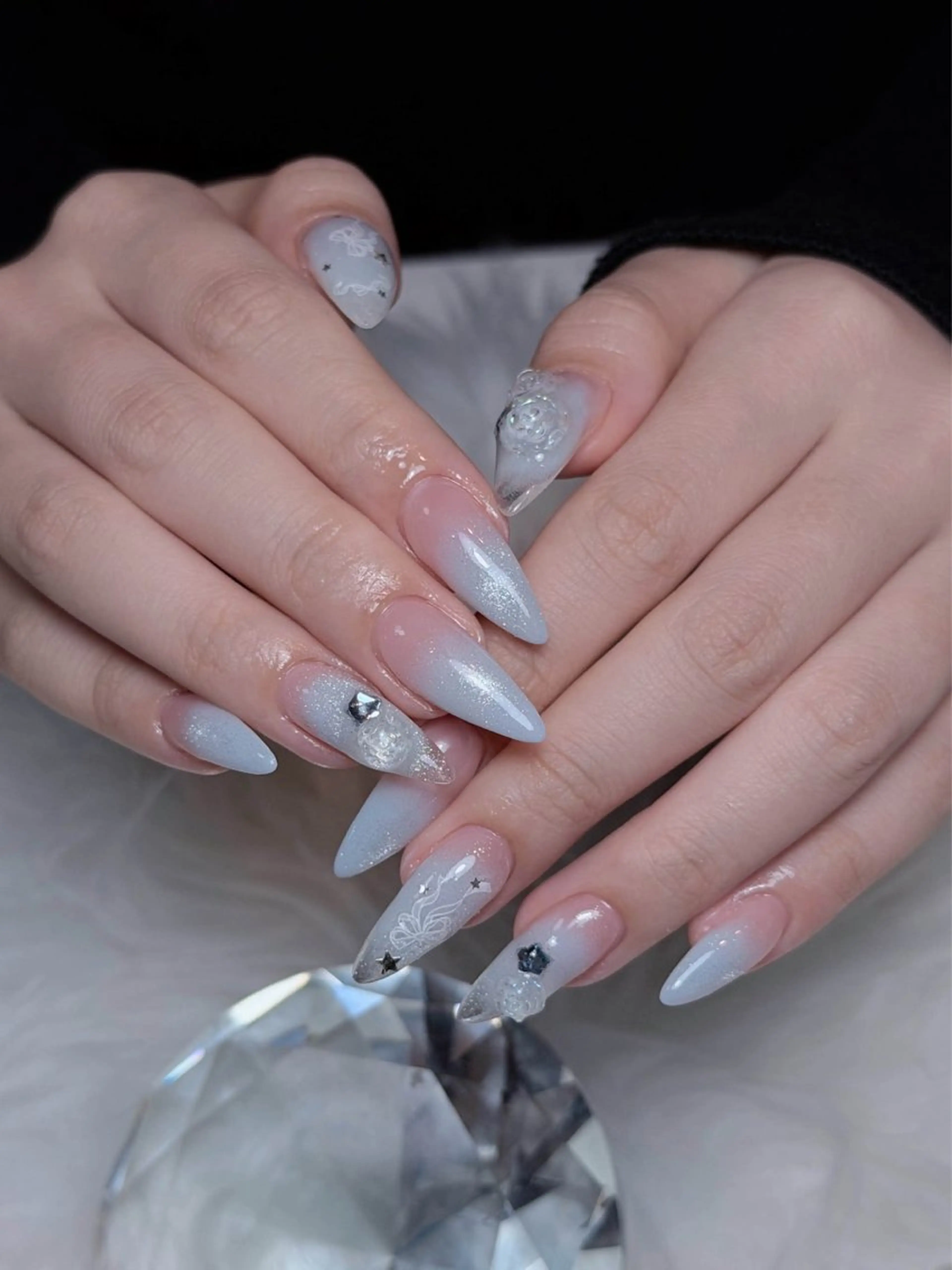 ネイル チークネイル ドット フレンチネイル グラデーション ハート ハンドネイル ハンドケア Eli Nails 新宿のネイルデザイン