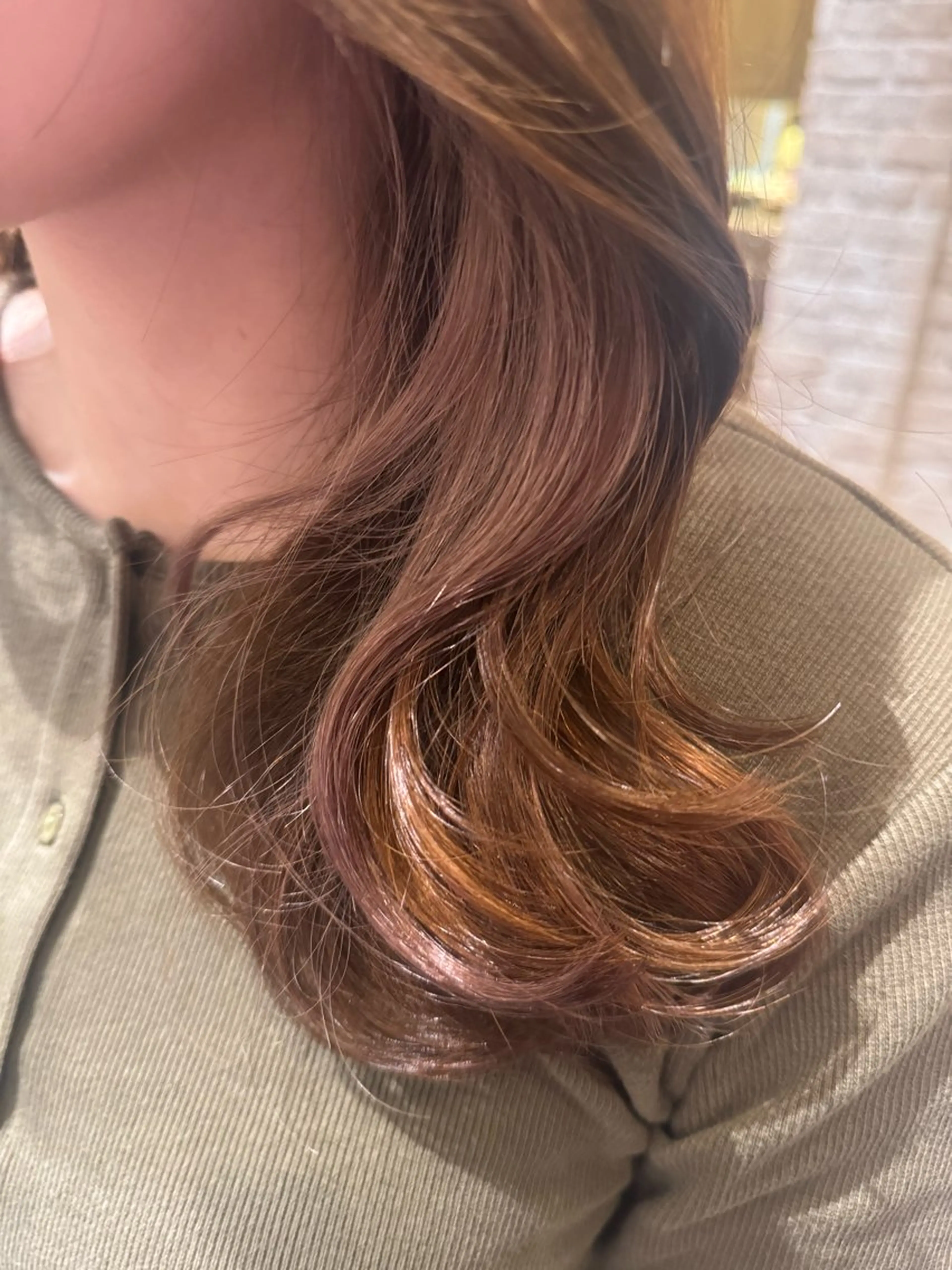 セミロング カラー インナーカラー 野口 菜緒のヘアスタイル