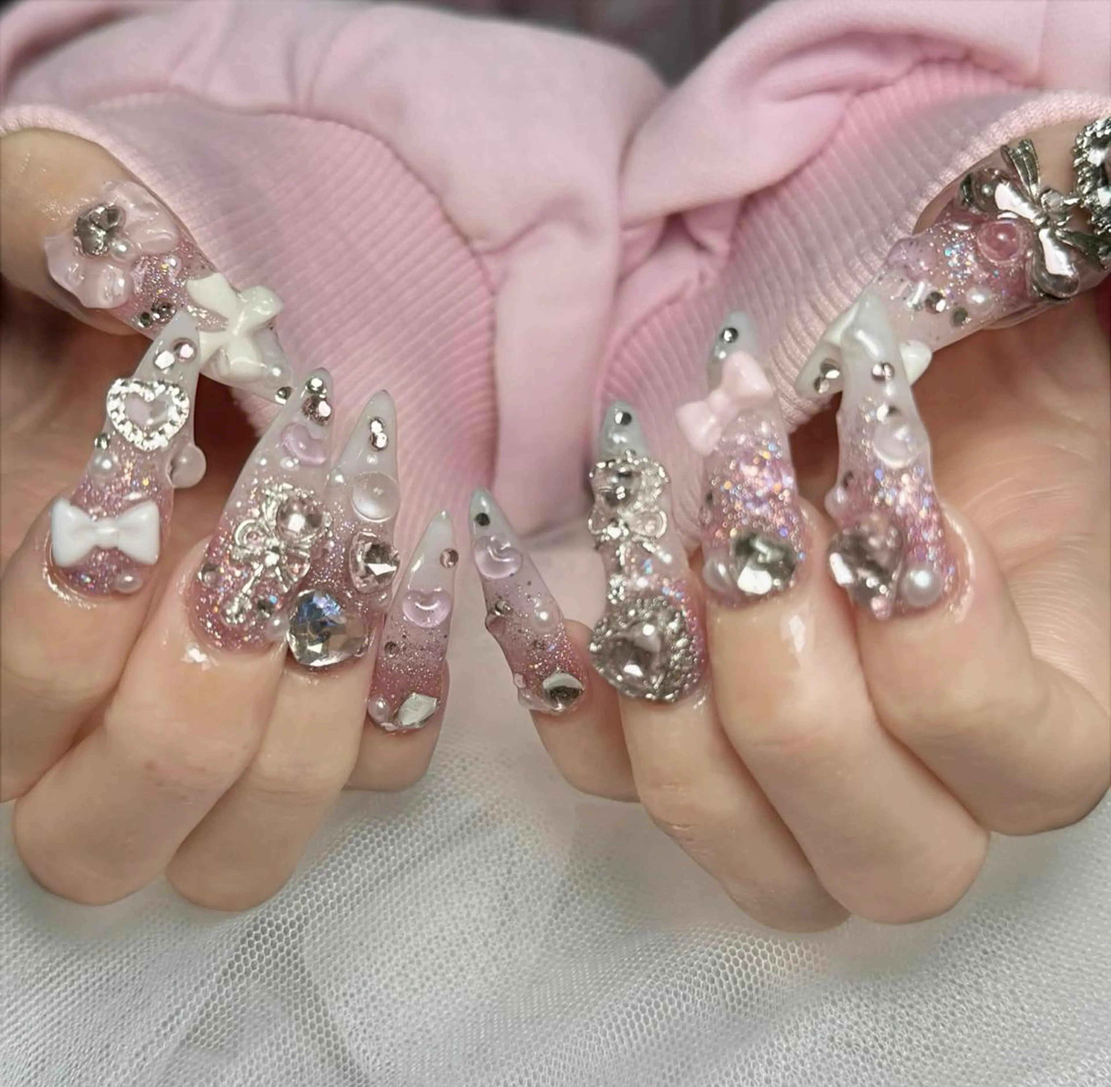 ロング カラー グラデーションカラー 韓国風ヘア ハンドネイル yuna ユナのネイルデザイン