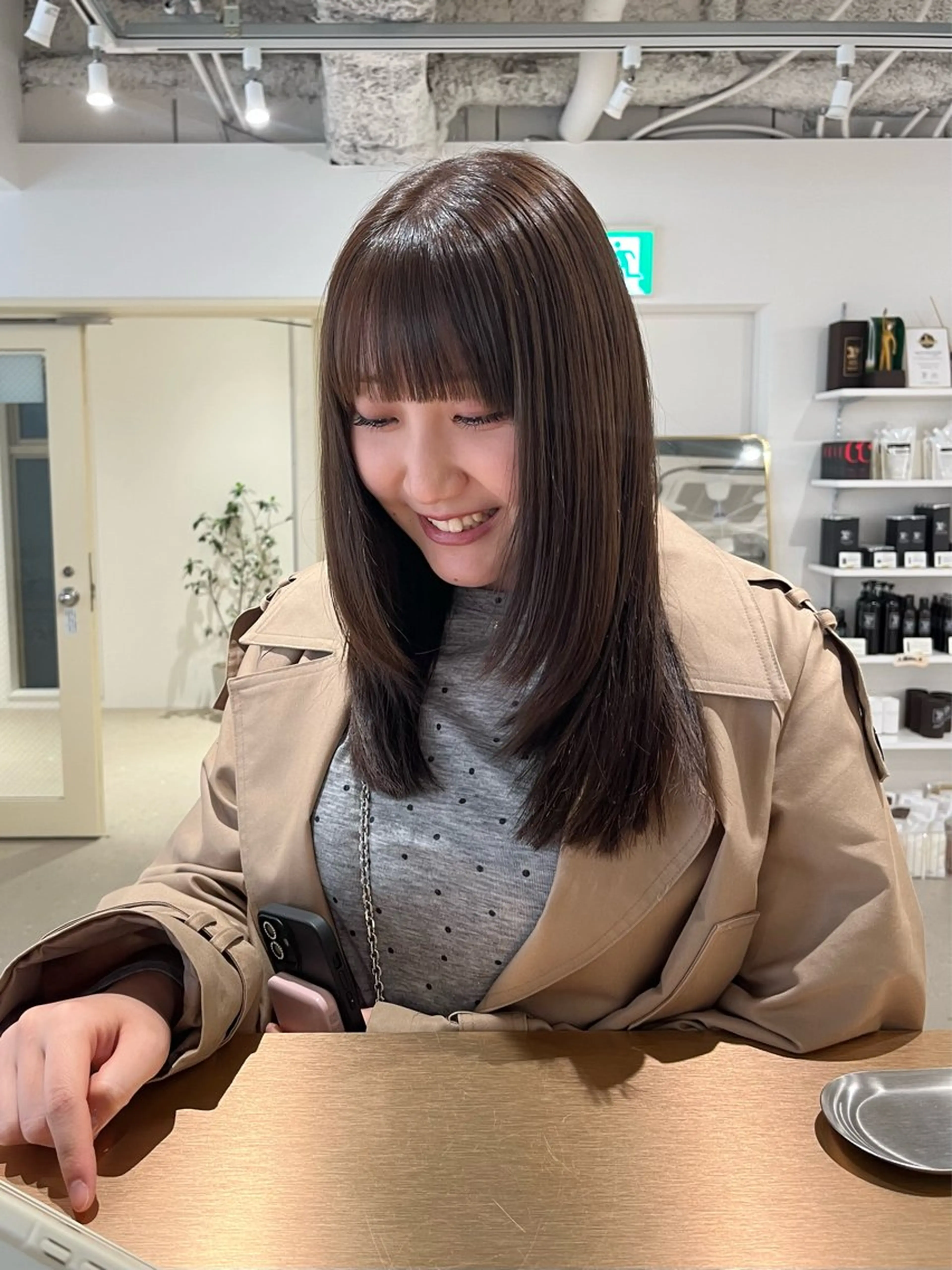 ミディアム カラー 小顔カット/ 透明感カラー/阪本桃のヘアスタイル