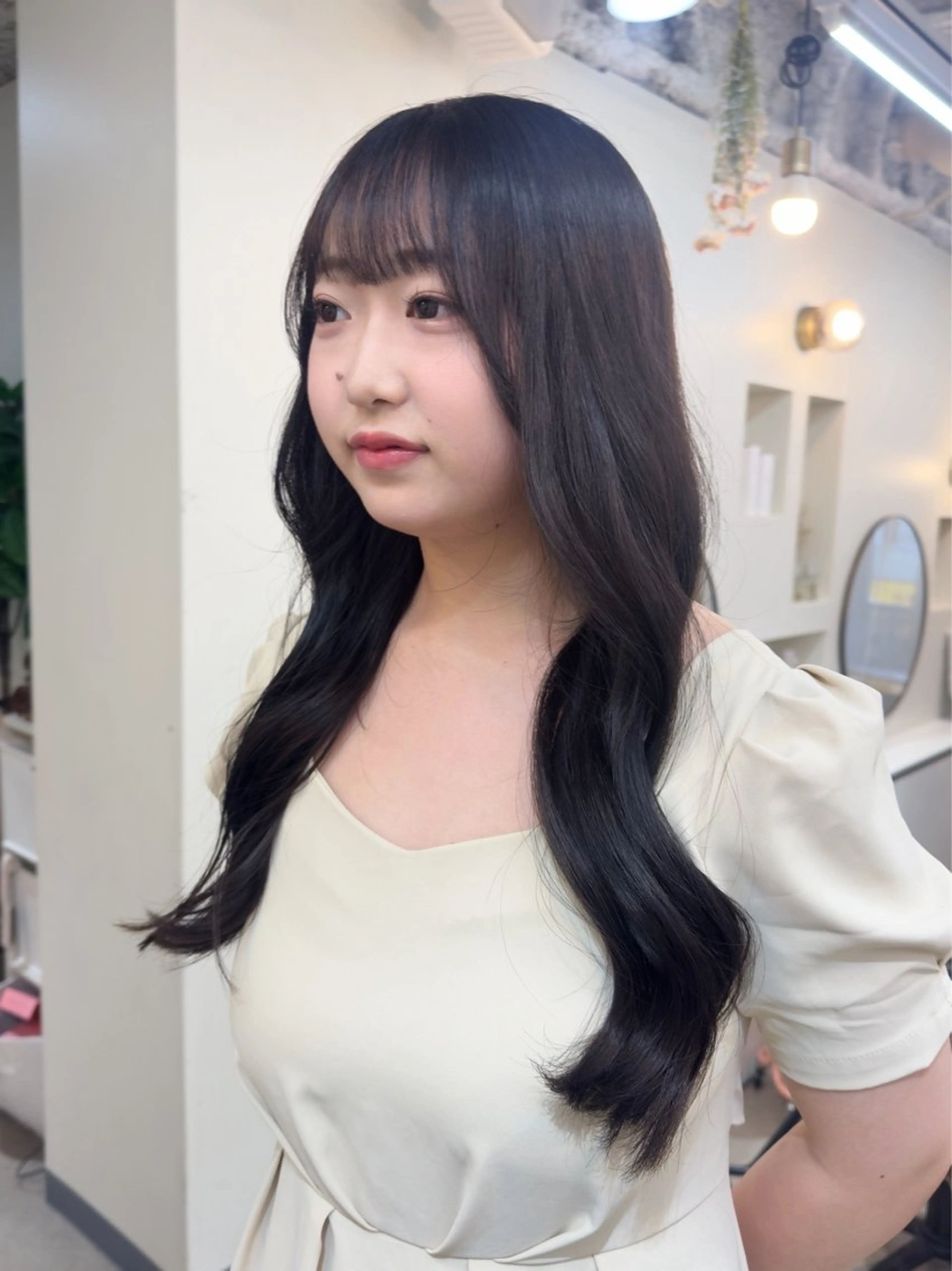 ロング カラー グレージュ ラベンダーカラー ラベンダーグレージュ ラベンダーグレー くびれヘア ヘアカラー レイヤー/顔周り /いいぬまみかのヘアスタイル
