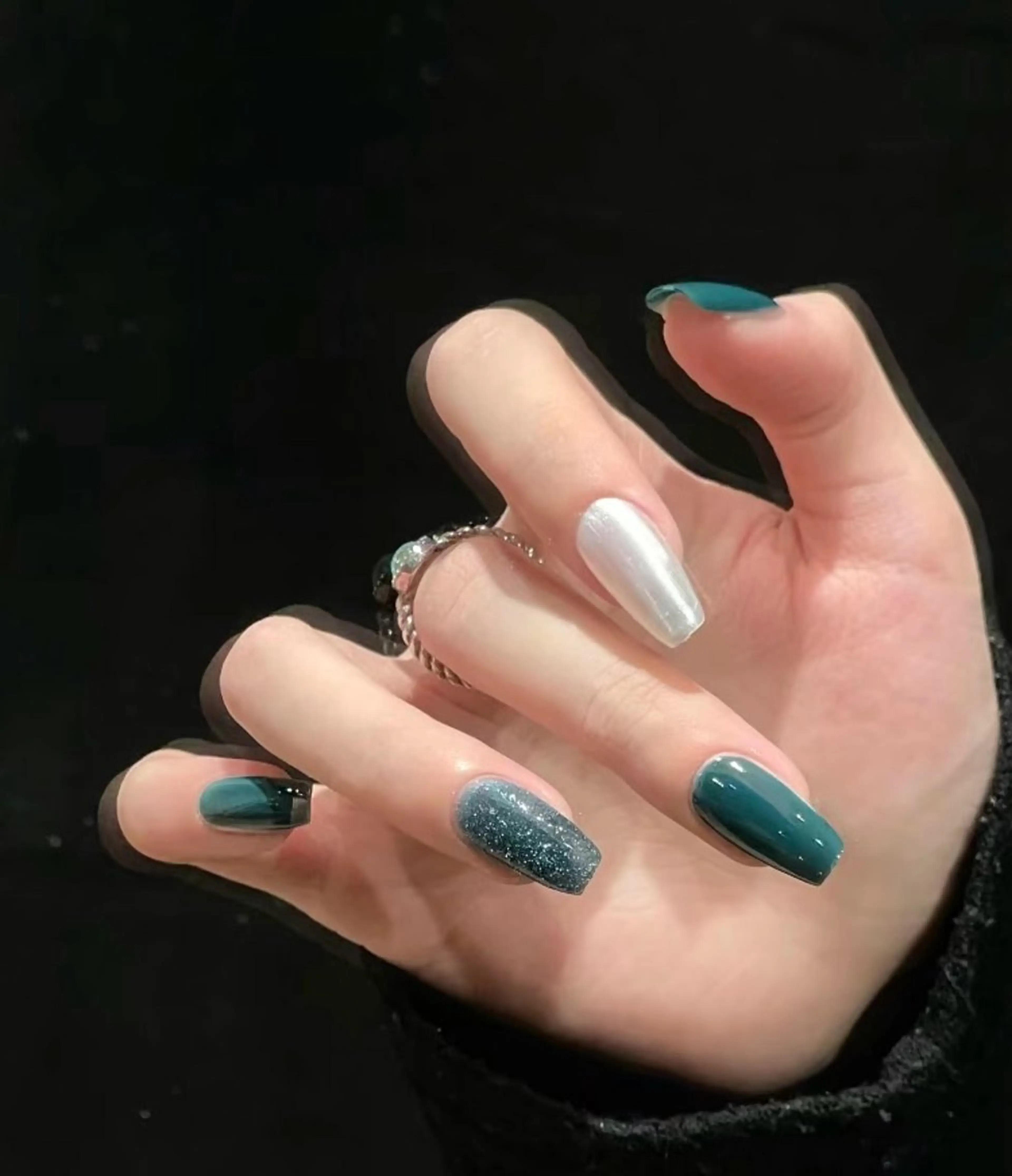 ネイル 高木 維麗絲のネイルデザイン