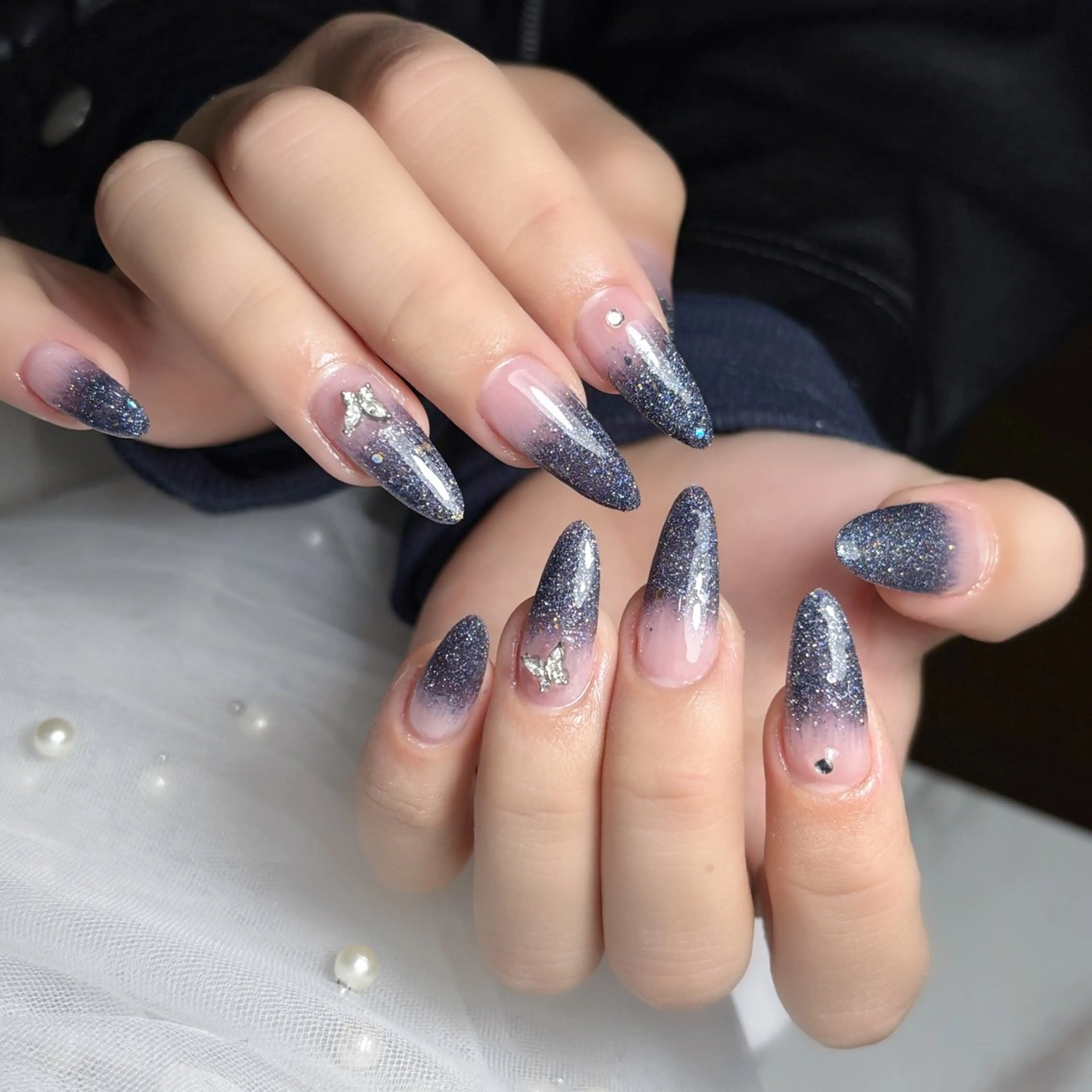 ネイル キラキラネイル シンプルネイル 春ネイル ワンホンネイル 冬ネイル ハンドネイル SORA Nailのネイルデザイン