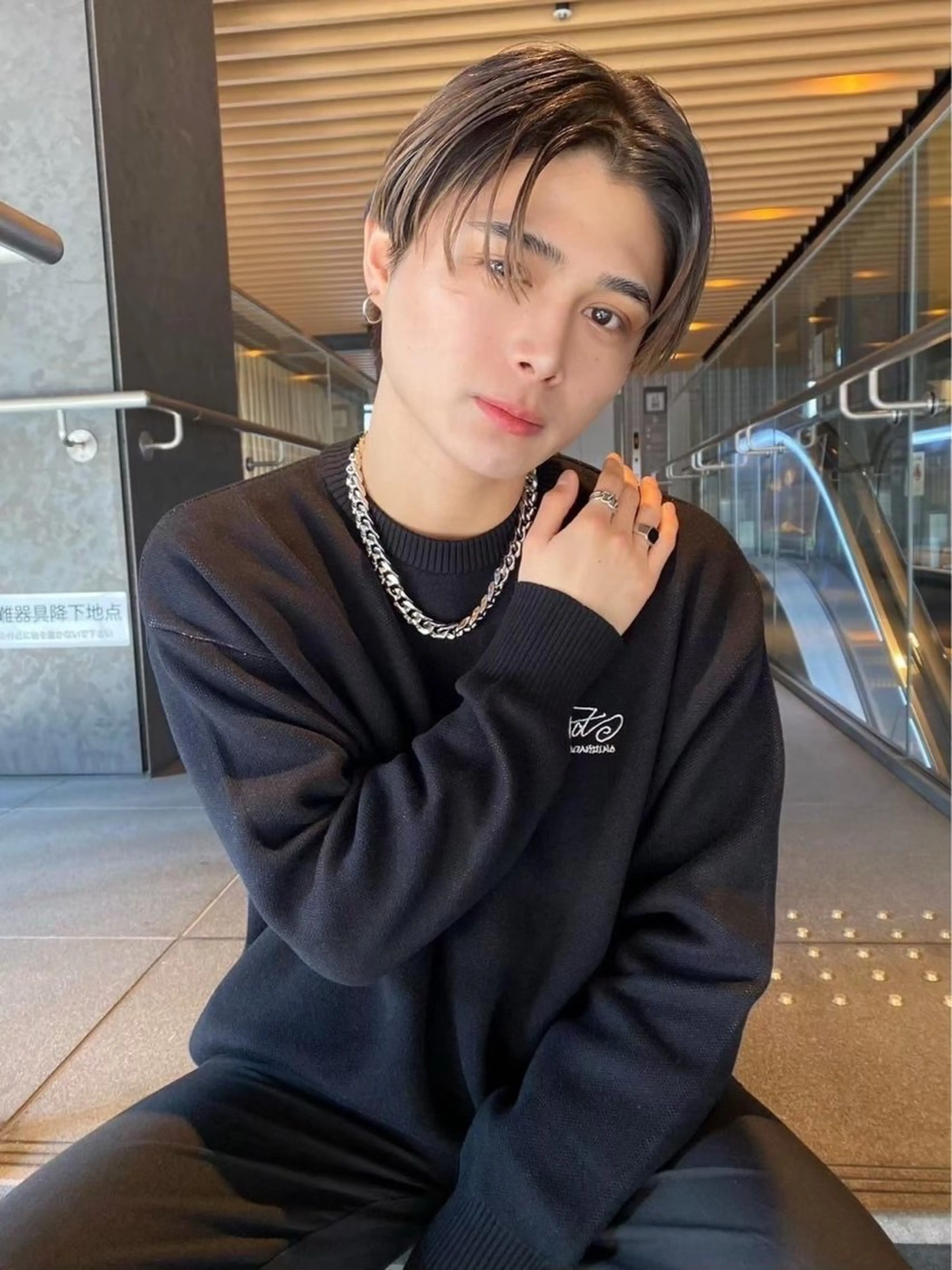 メンズ アイブロウ メンズブリーチ ダウンパーマ フェードカット フェザーパーマ メンズパーマ カット メンズカット/眉カッ ト/ブリーチ/シオリのヘアスタイル