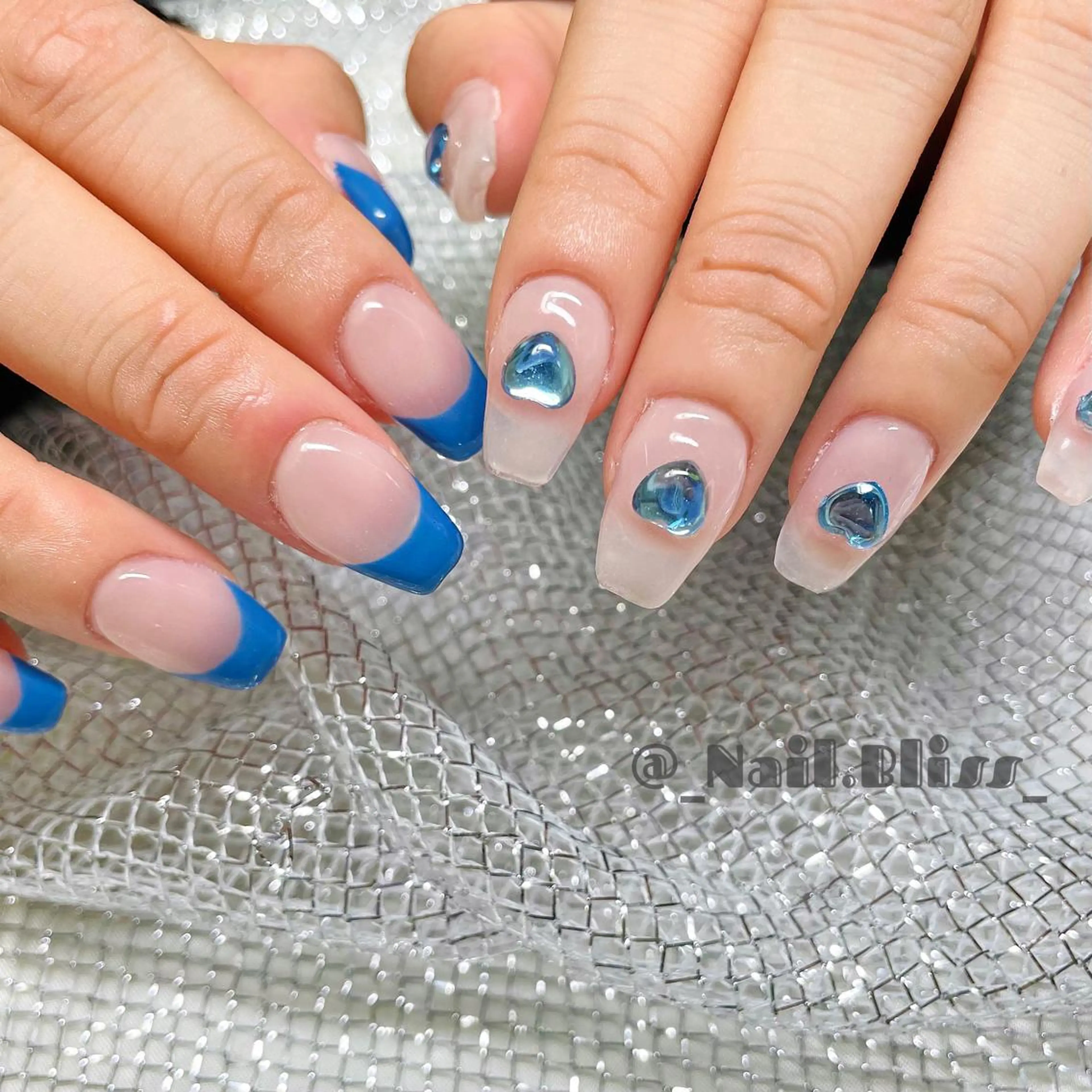 ネイル フレンチネイル ハート ハンドネイル NAIL BLISSのネイルデザイン