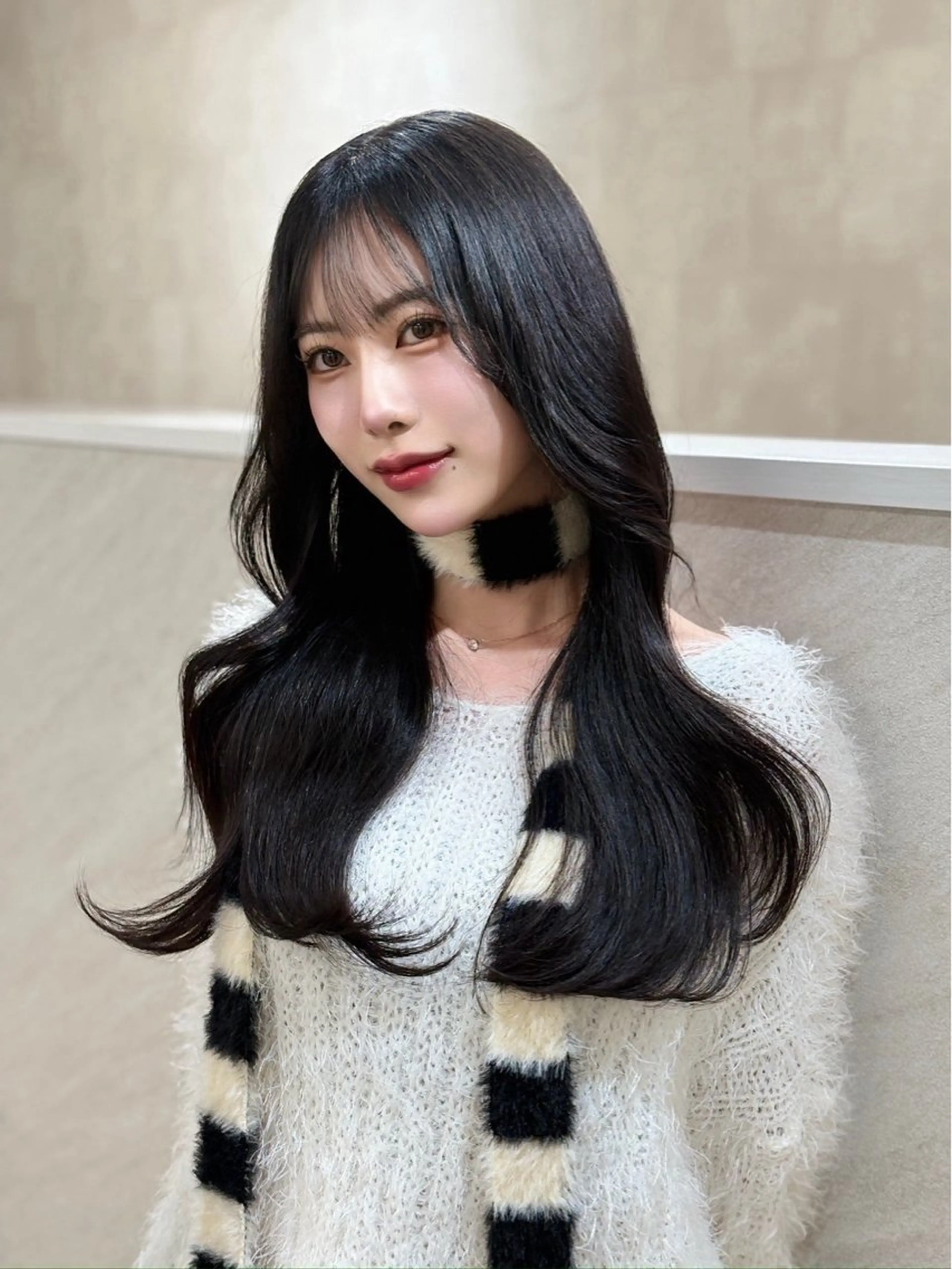 ロング 顔まわりレイヤー 韓国風ヘア レイヤーカット 小顔カット カット ヘアカラー トリートメント 韓国×髪質改善 蓮池 翼のヘアスタイル