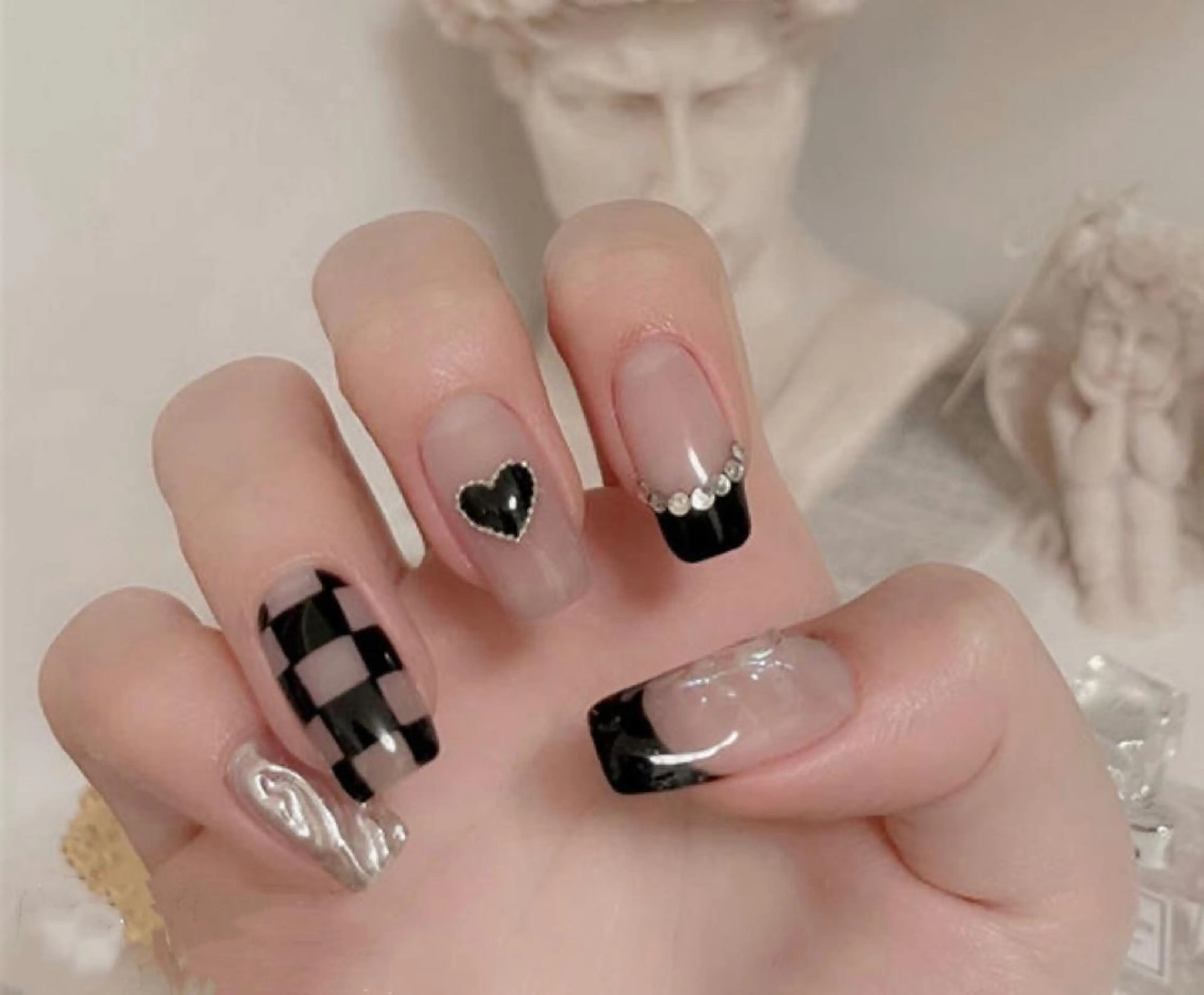 ネイル ラッキーネイルサロン 西川口東口店のネイルデザイン