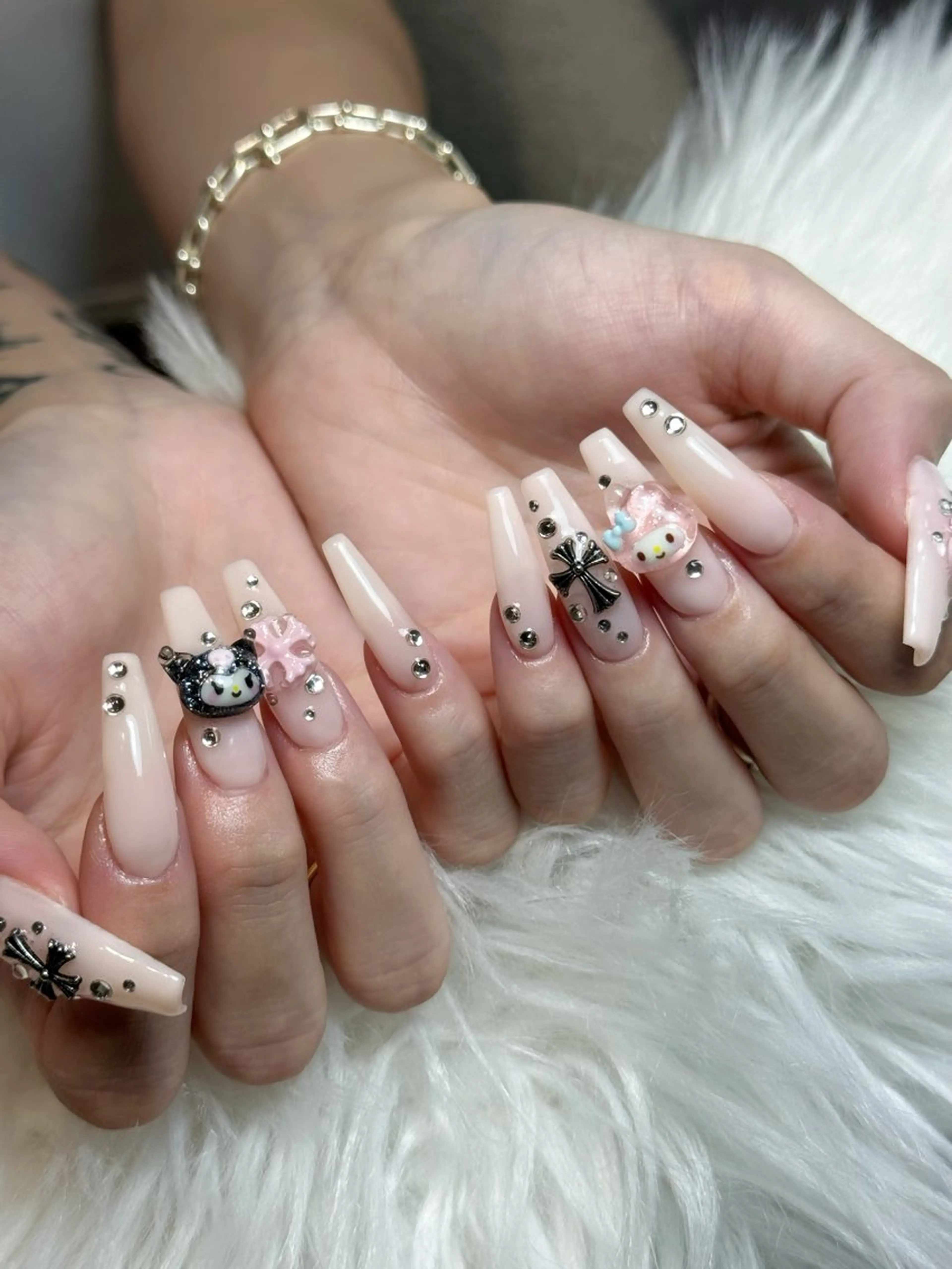 ネイル フレンチネイル ジェルネイル キラキラネイル 韓国ネイル マグネットネイル Julli NailStudioのネイルデザイン