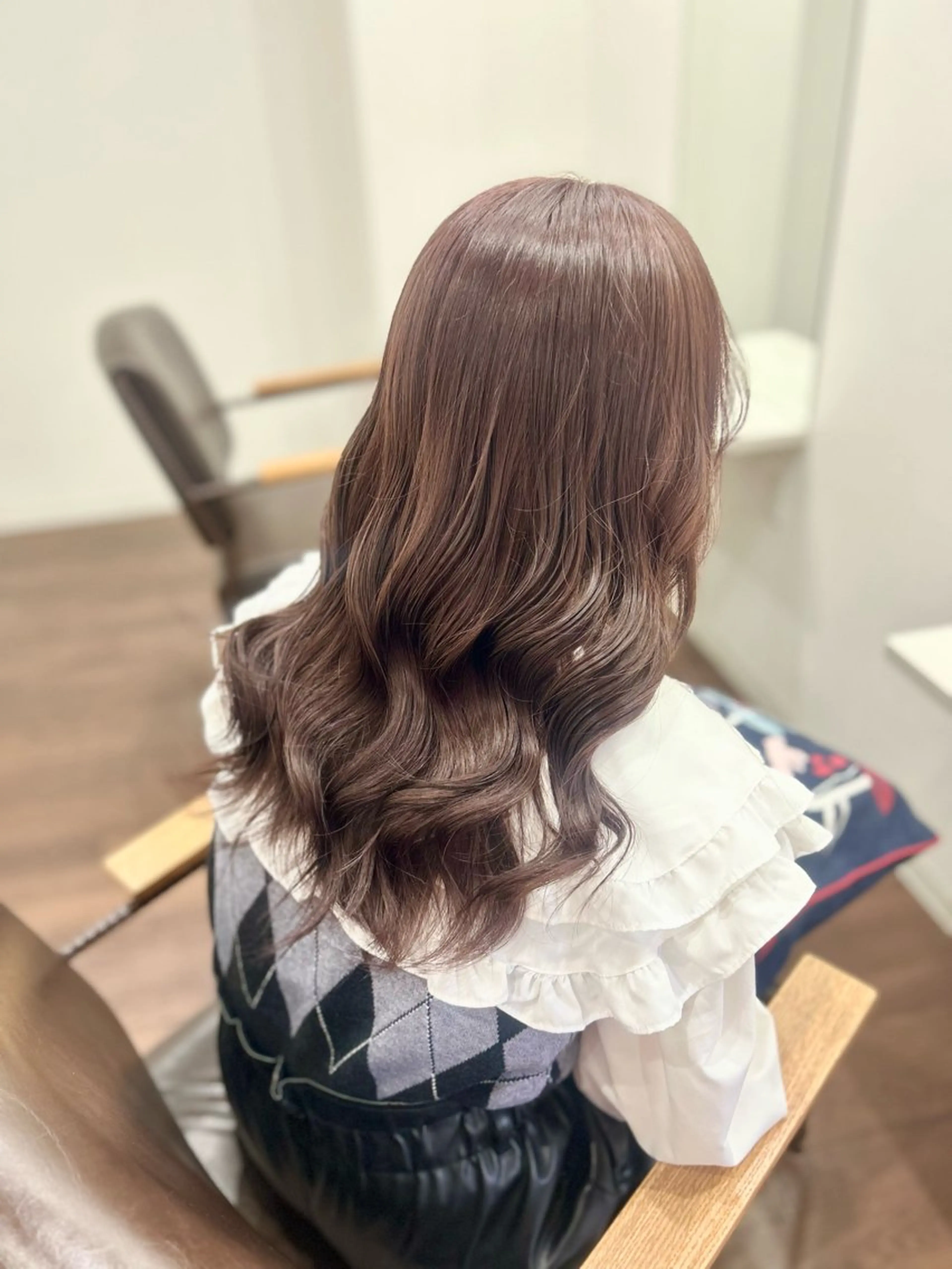 ロング カラー ヘアアレンジ 🤍 minaのヘアスタイル
