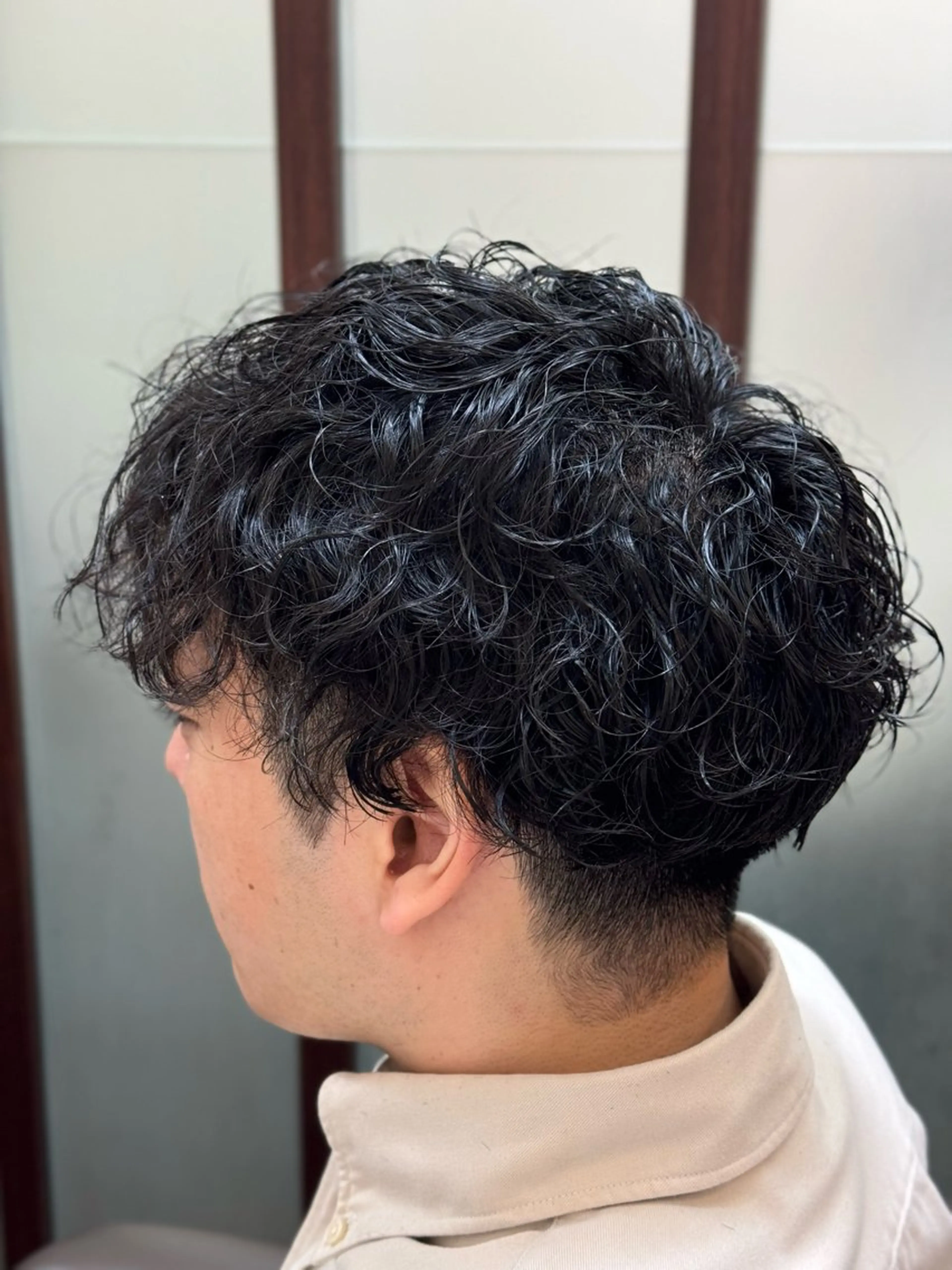 ショート パーマ メンズ メンズパーマ ツイストスパイラルパーマ スパイラルパーマ カット ヘッドスパ ヘアセット 牧野 滉平のヘアスタイル