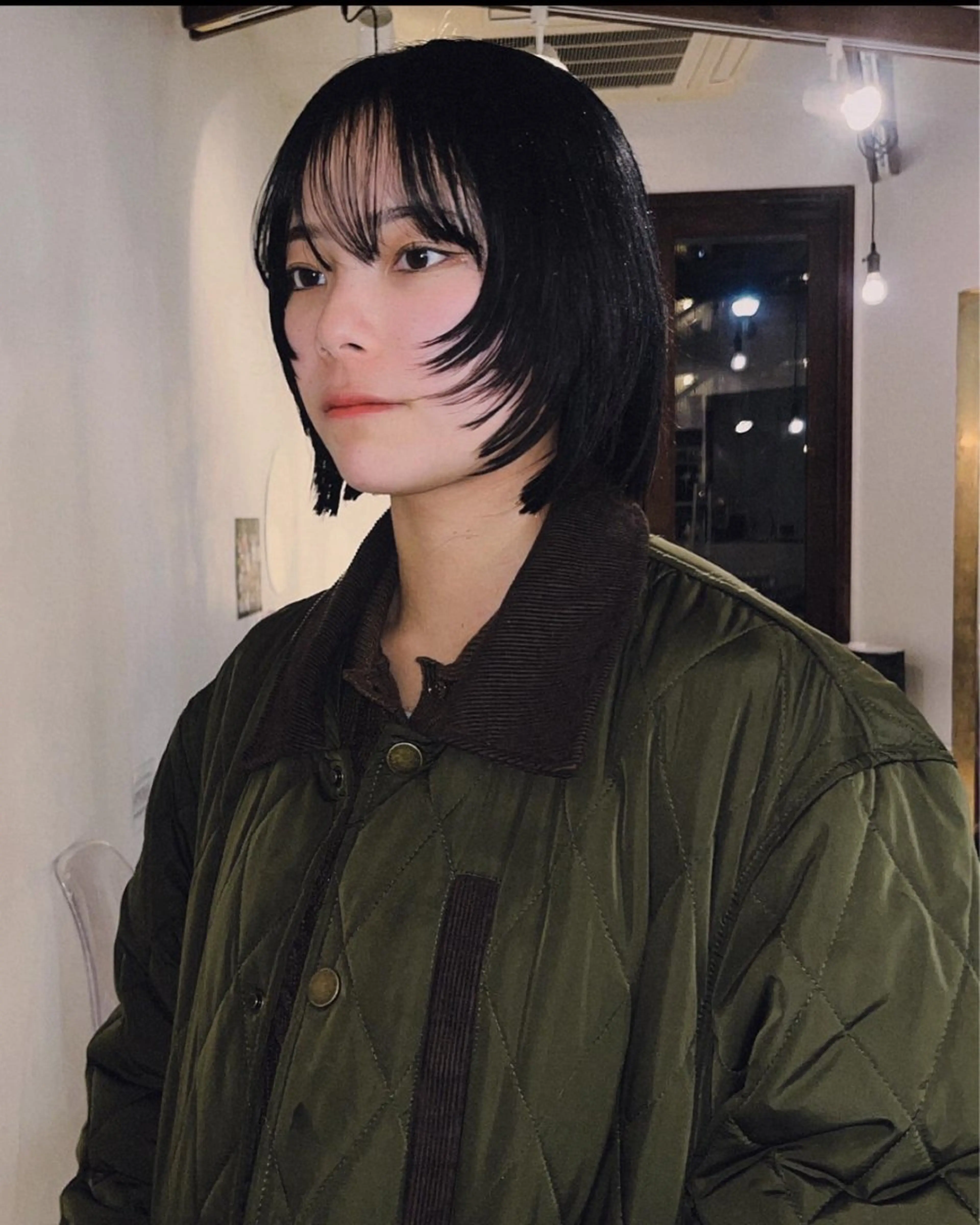 ショート 顔まわりレイヤー レイヤーカット カット/カラー 緩のヘアスタイル