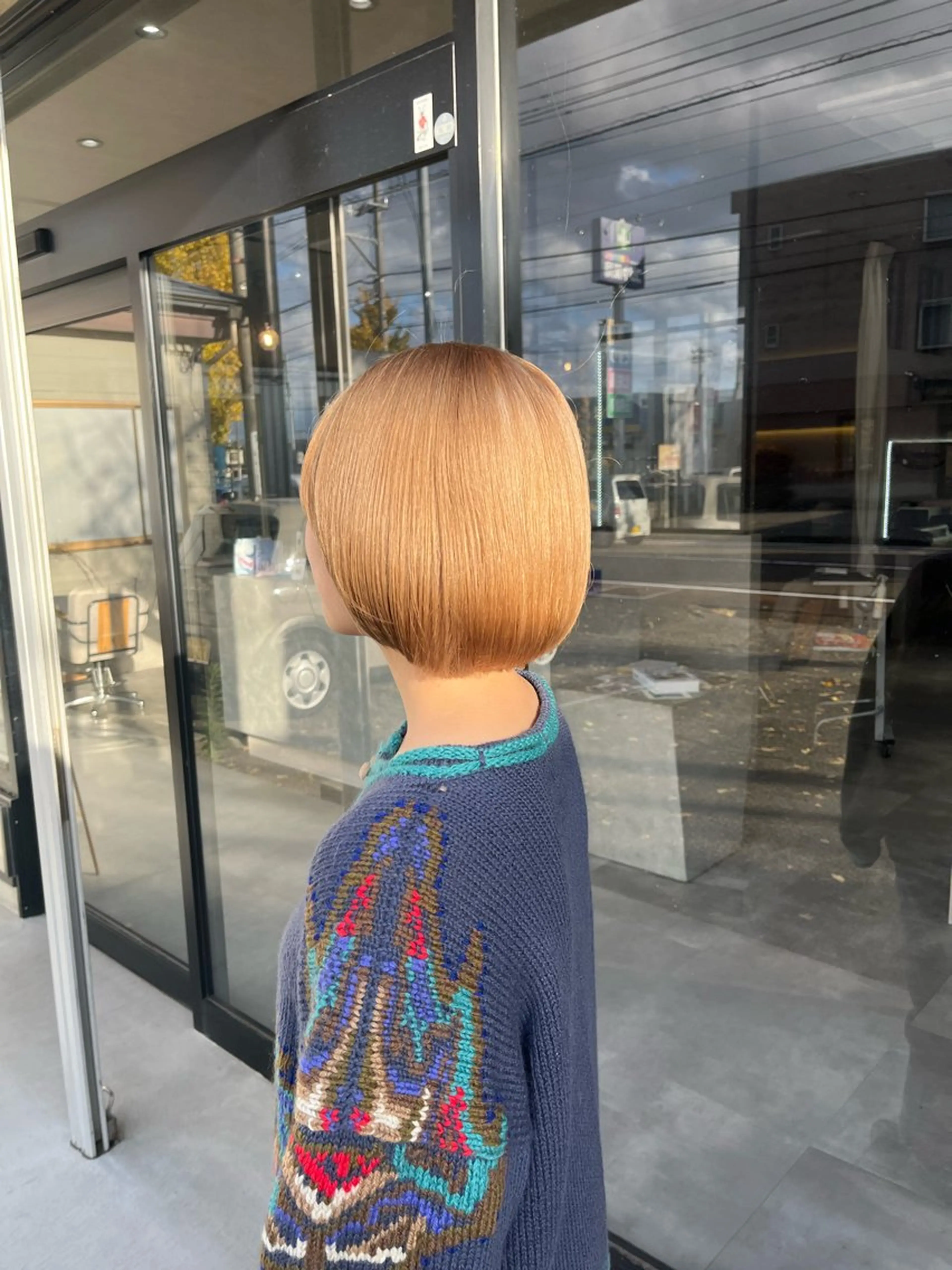 ショート カラー バレイヤージュ ベージュカラー ブリーチ ケアブリーチ ダブルカラー 長谷川 湧のヘアスタイル