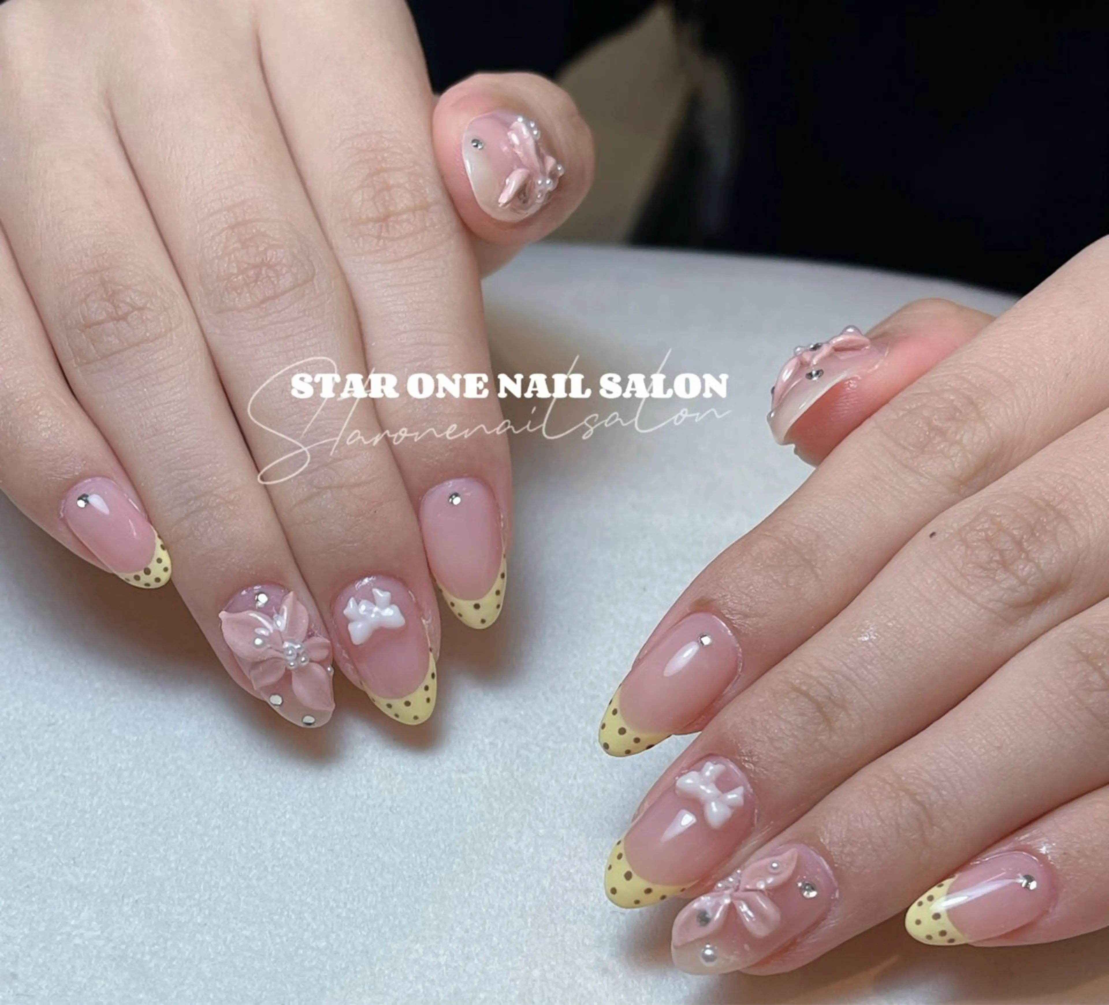 ネイル オーロラネイル チークネイル クリアネイル キラキラネイル 韓国ネイル ハンドネイル 星 あみのネイルデザイン