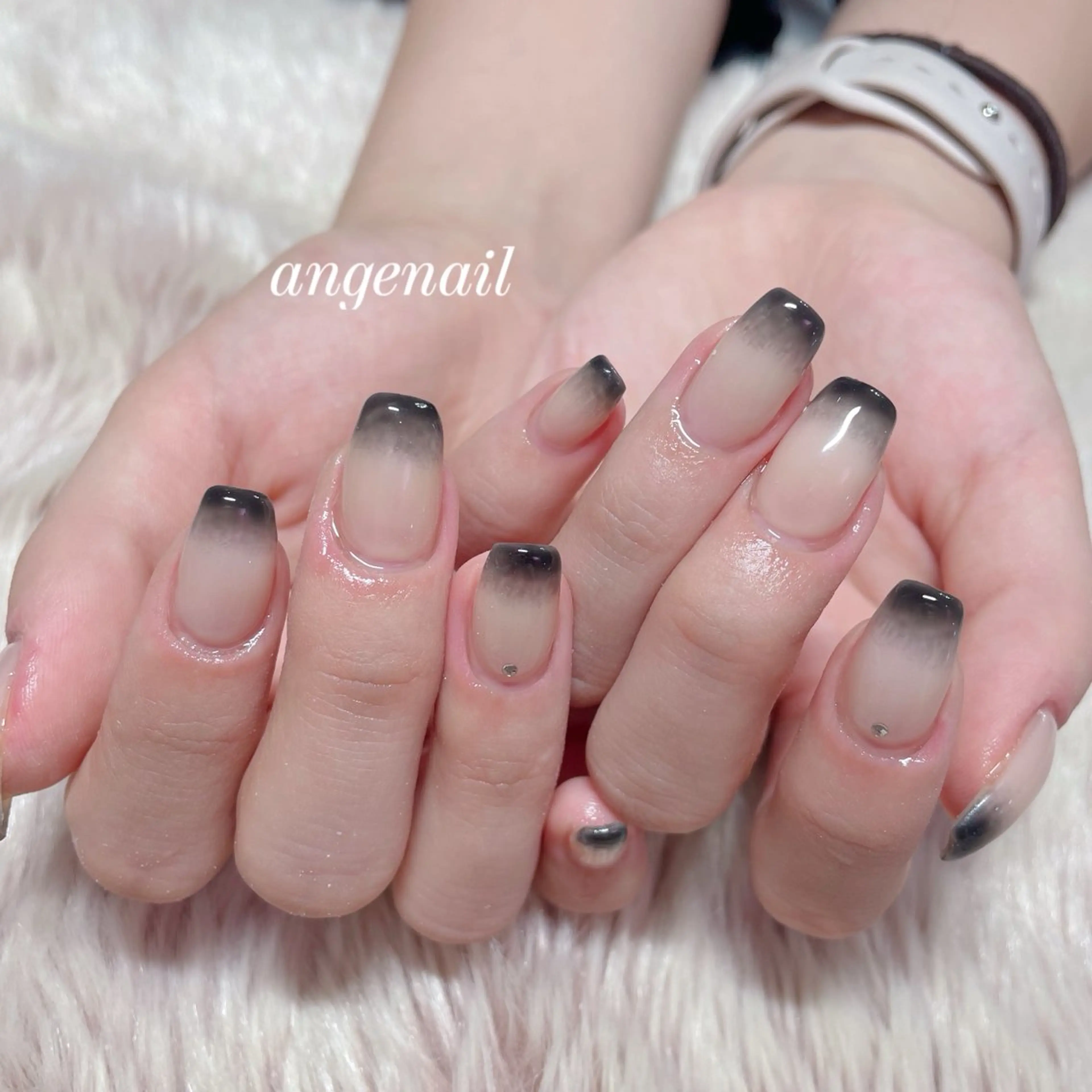 ネイル ハンドネイル オーナーネイリスト MAKIのネイルデザイン