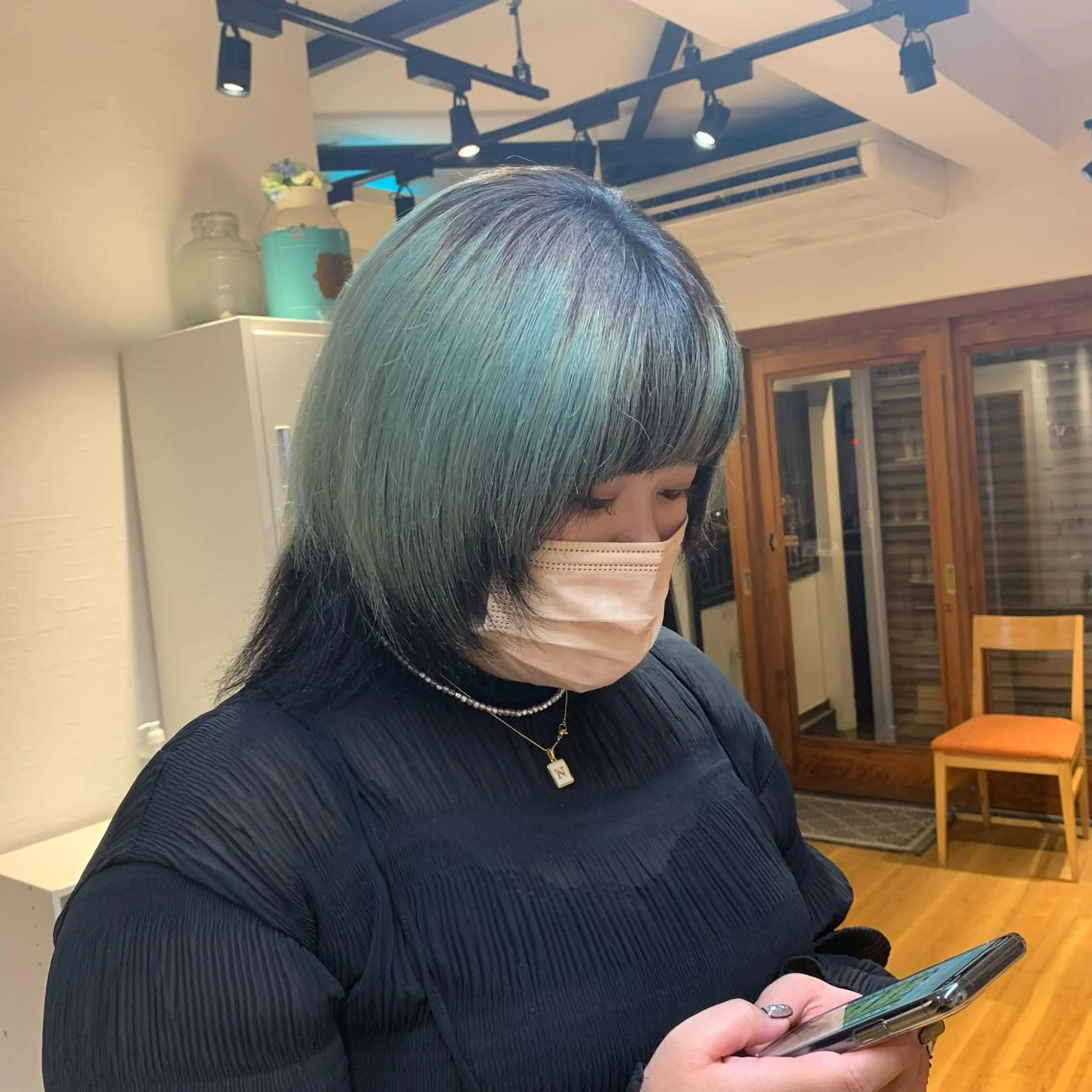 ミディアム カラー デザインカラー カット ヘアカラー トリートメント little 小濱彰太のヘアスタイル