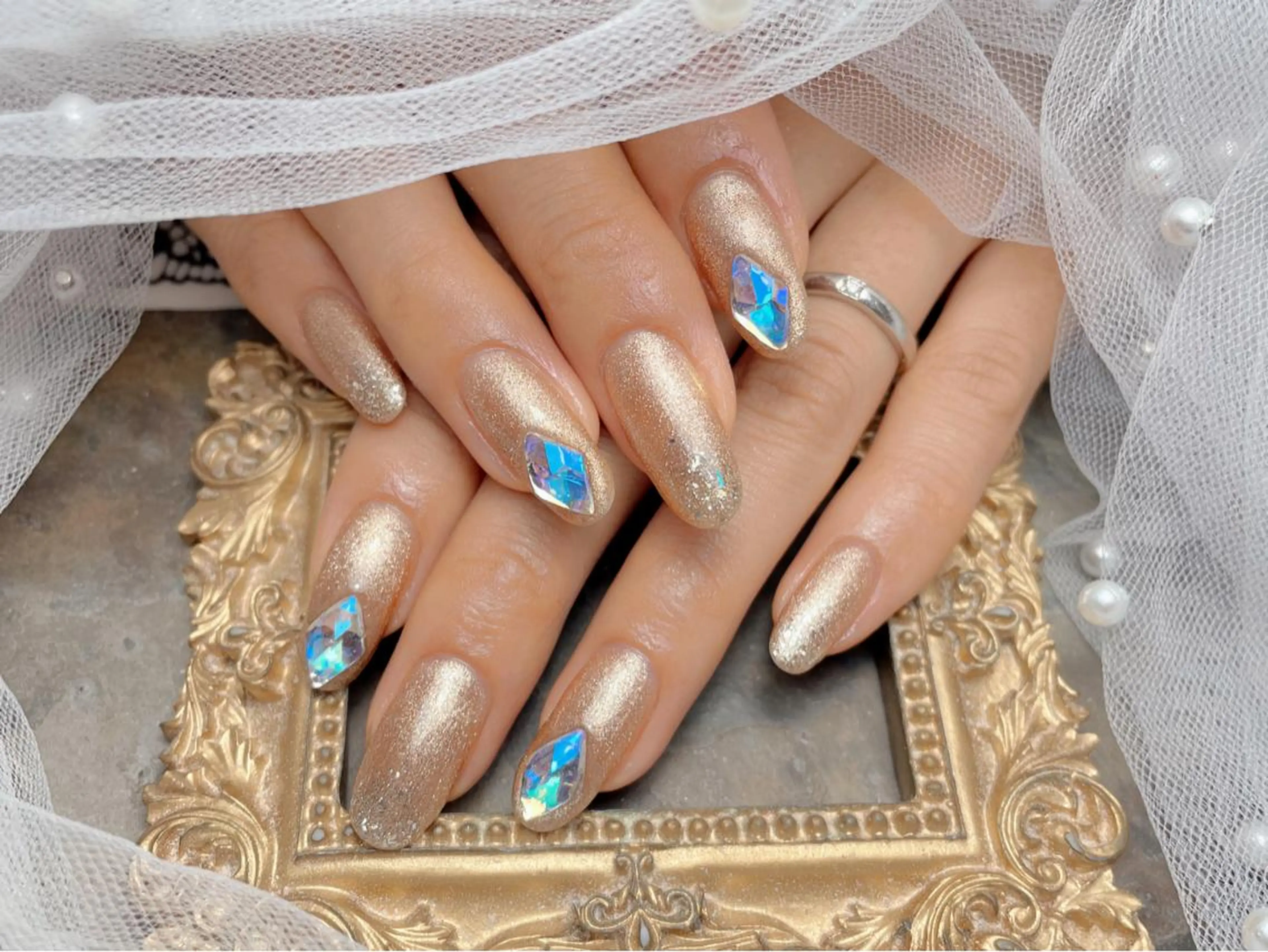 ネイル ハンドネイル マジック ミラーのネイルデザイン