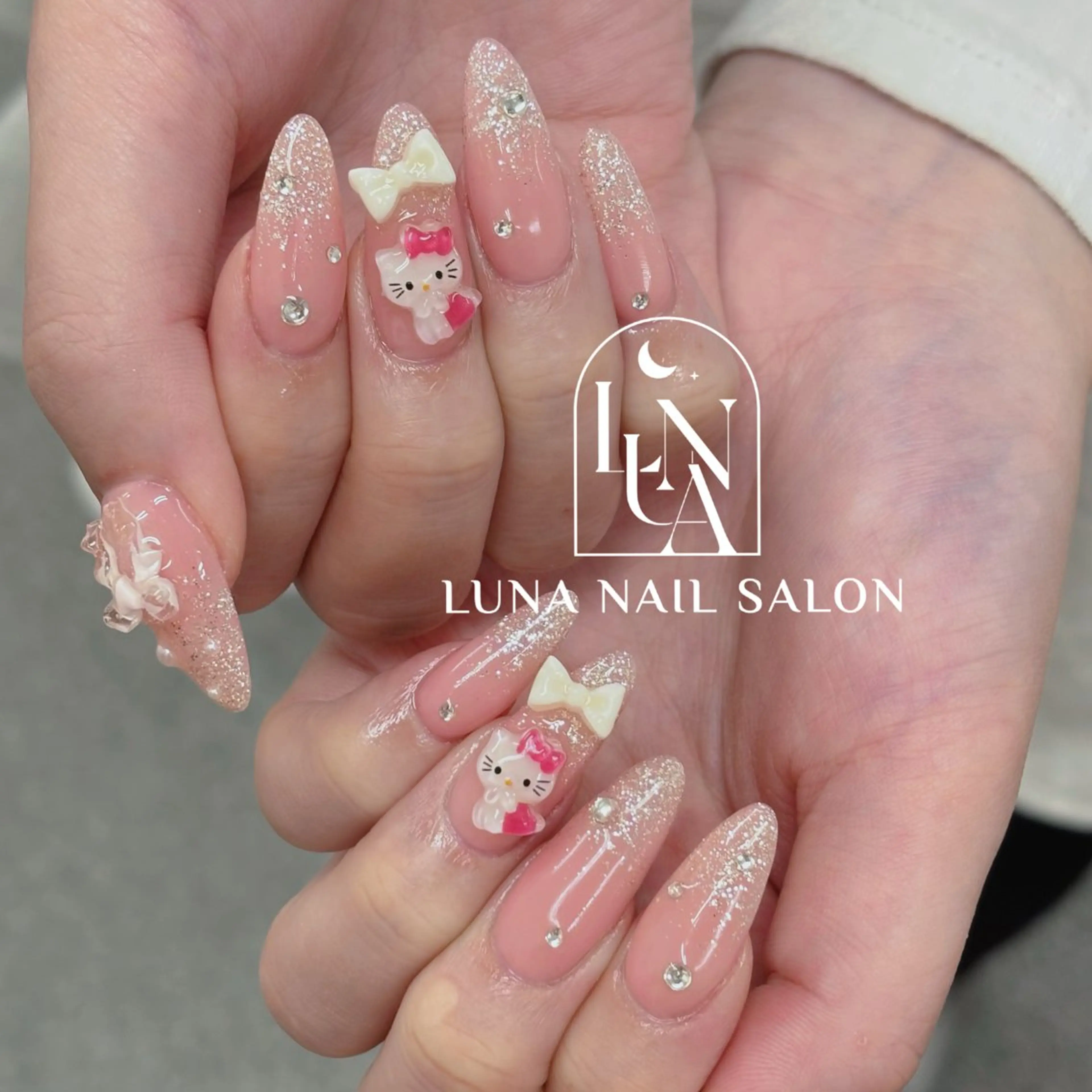 ネイル アートネイル フレンチネイル ジェルネイル ガラスフレンチ 韓国ネイル ハンドネイル ハンドケア LUNA Nail salon💕のネイルデザイン