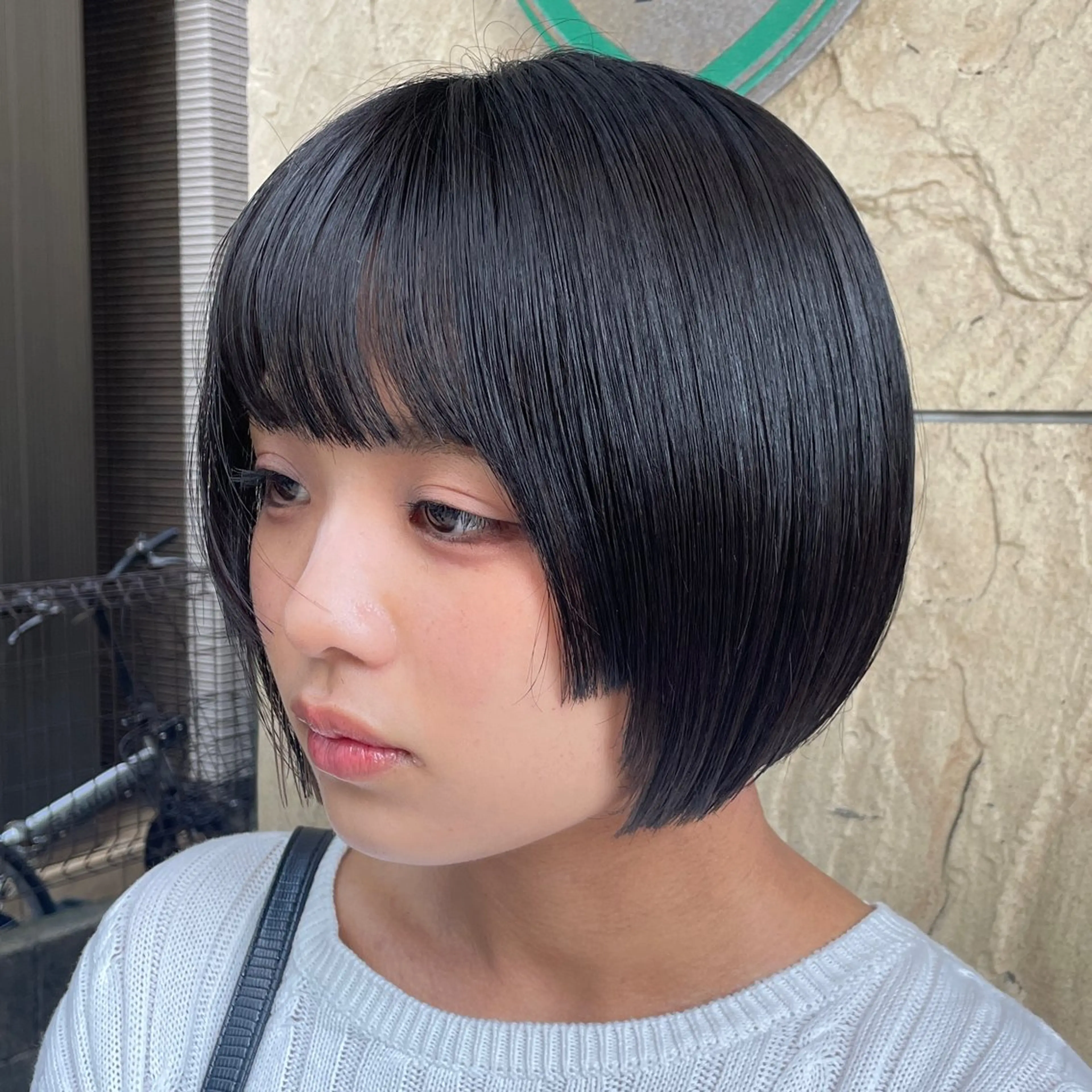 カット レイヤー/透けカラー アレンジ/篠崎渚彩のヘアスタイル