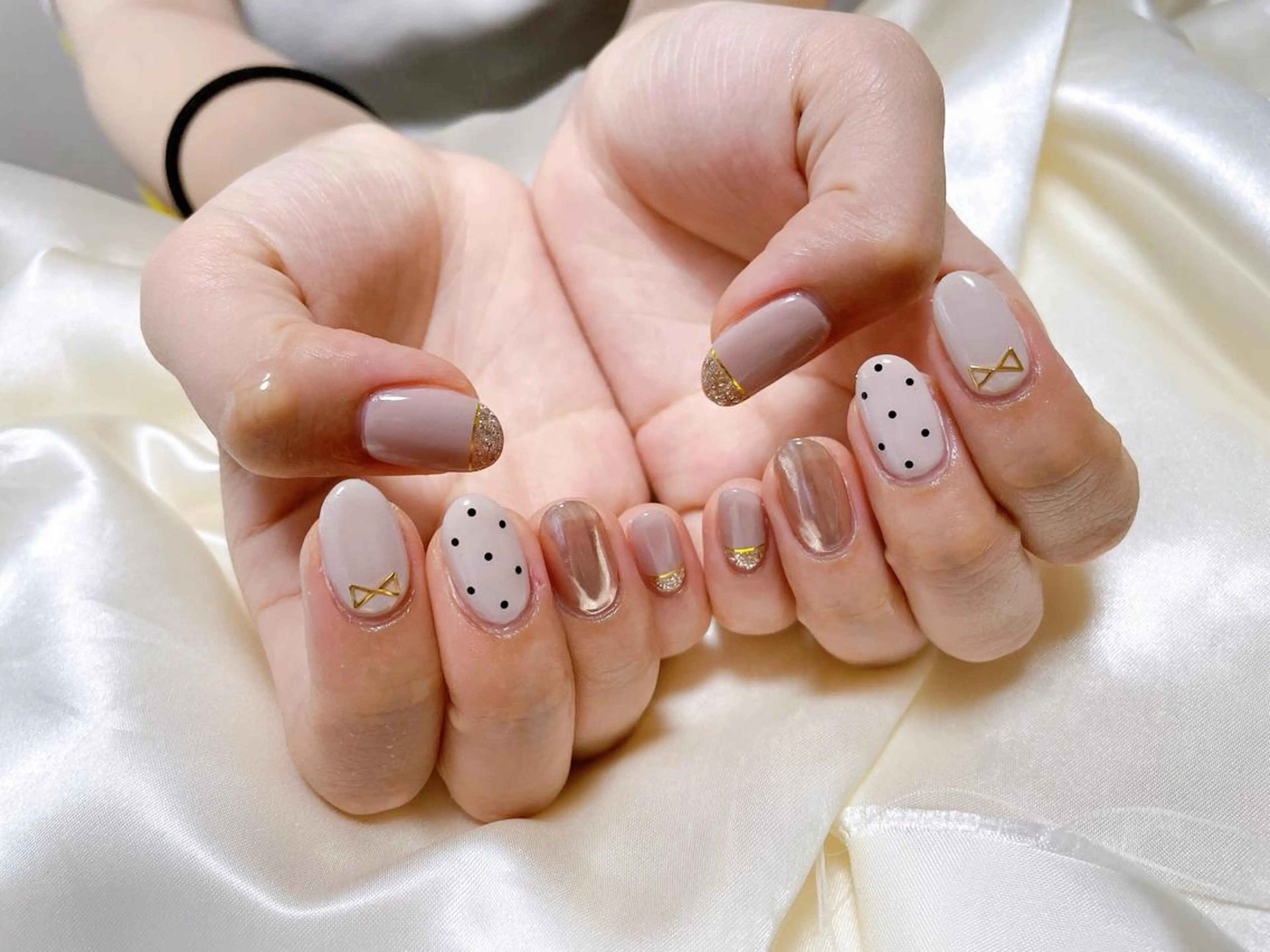 ネイル ガーリー リボン kiki nail &brow二子玉川の眉毛・アイブロウイメージ