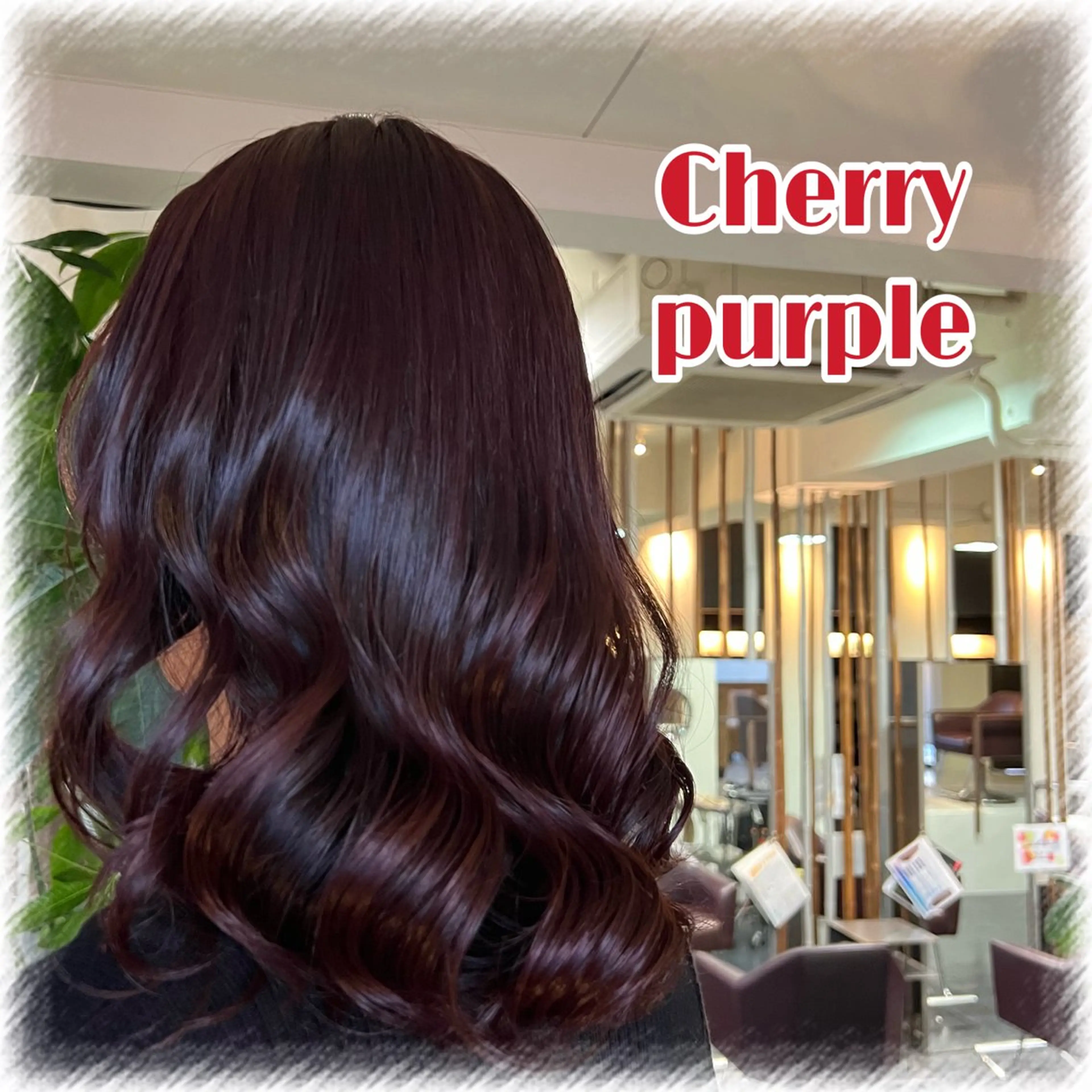 セミロング カラー 岡本 絢香のヘアスタイル