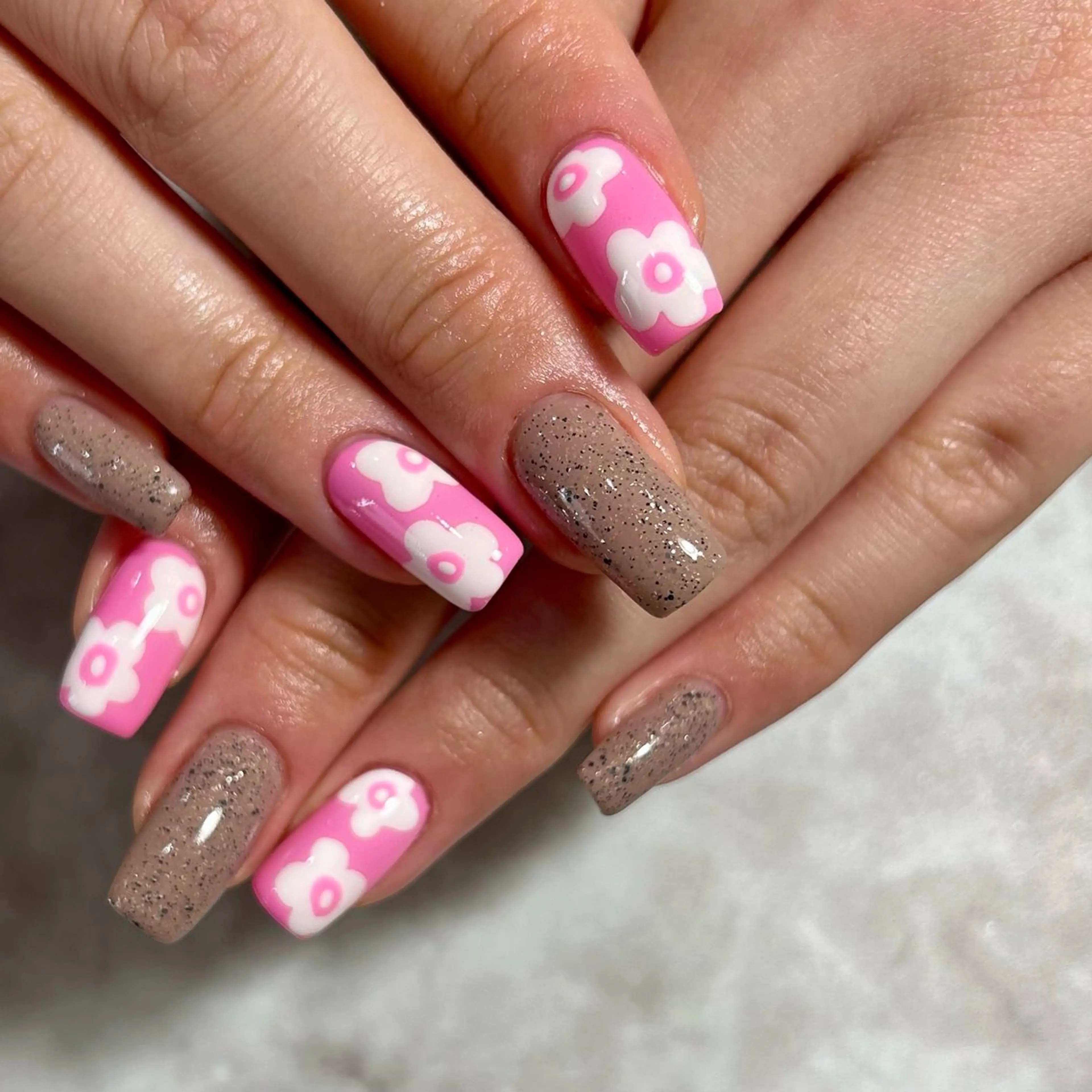 ネイル REBEST Tommyのネイルデザイン