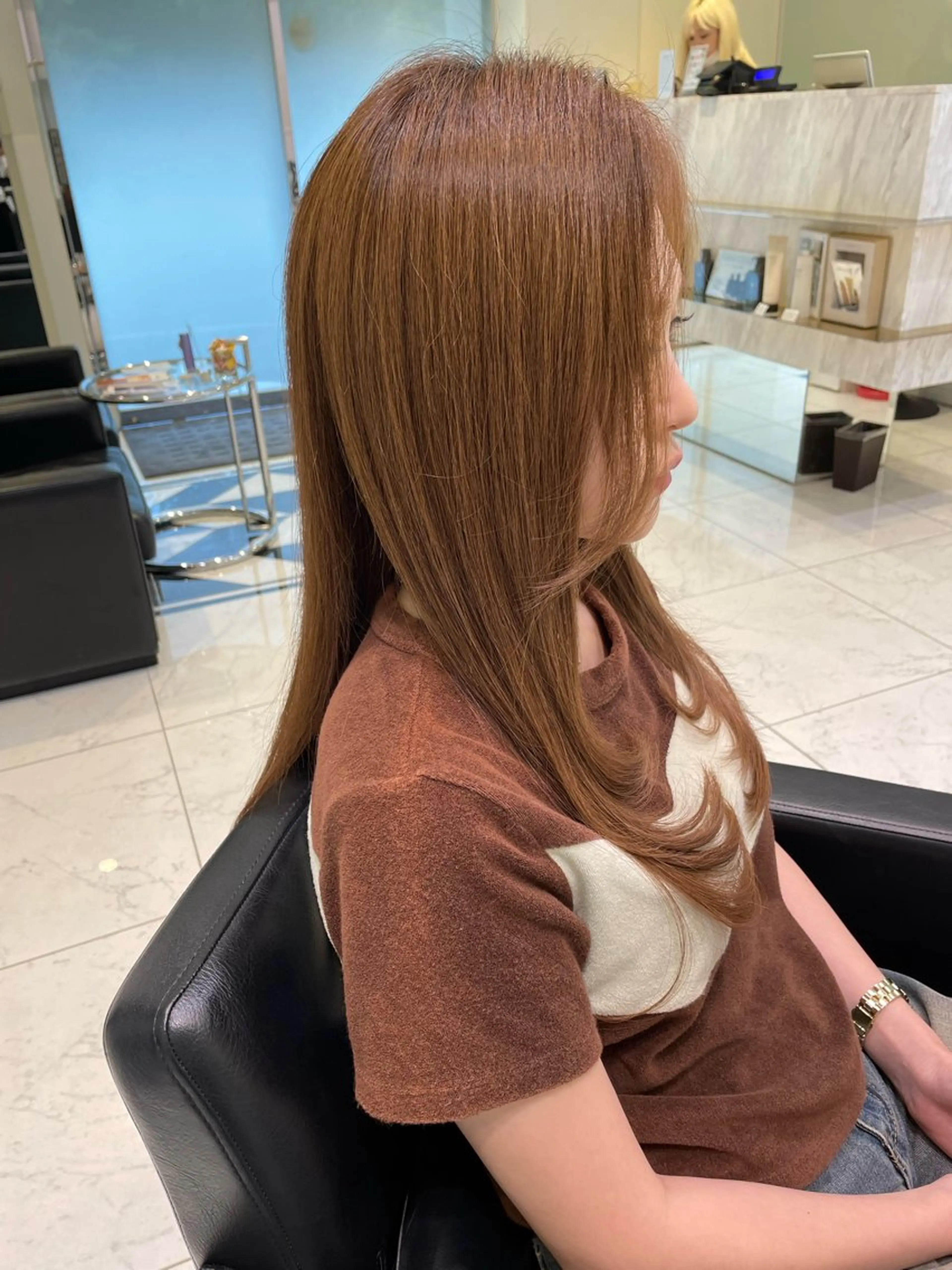 ロング 顔まわりレイヤー 顔周りカット レイヤーカット カットモデル無料✨ 塚田のヘアスタイル