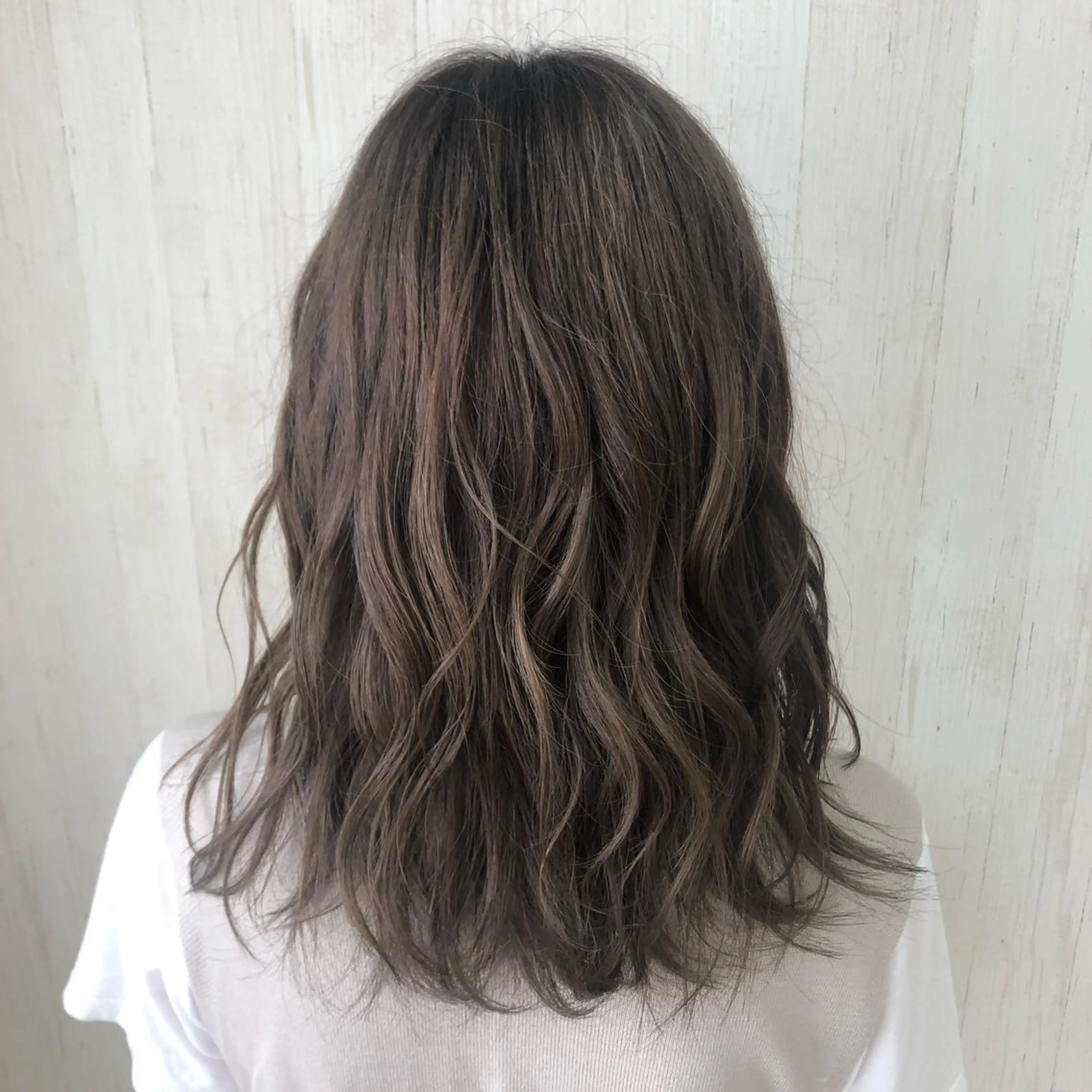 ロング 三橋 由佳のヘアスタイル