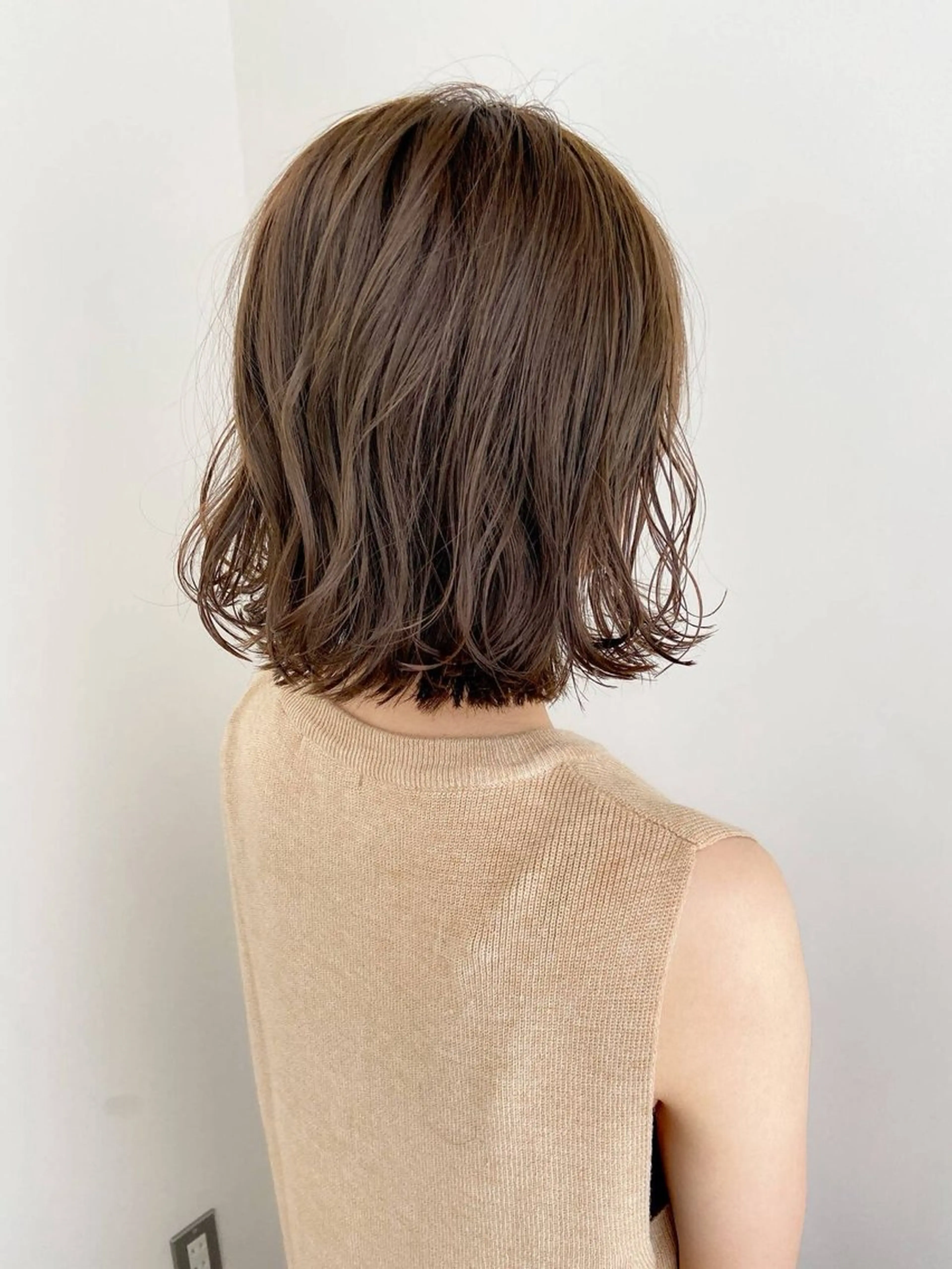 ミディアム カラー パーマ ミディアムパーマ 森山 陽菜のヘアスタイル