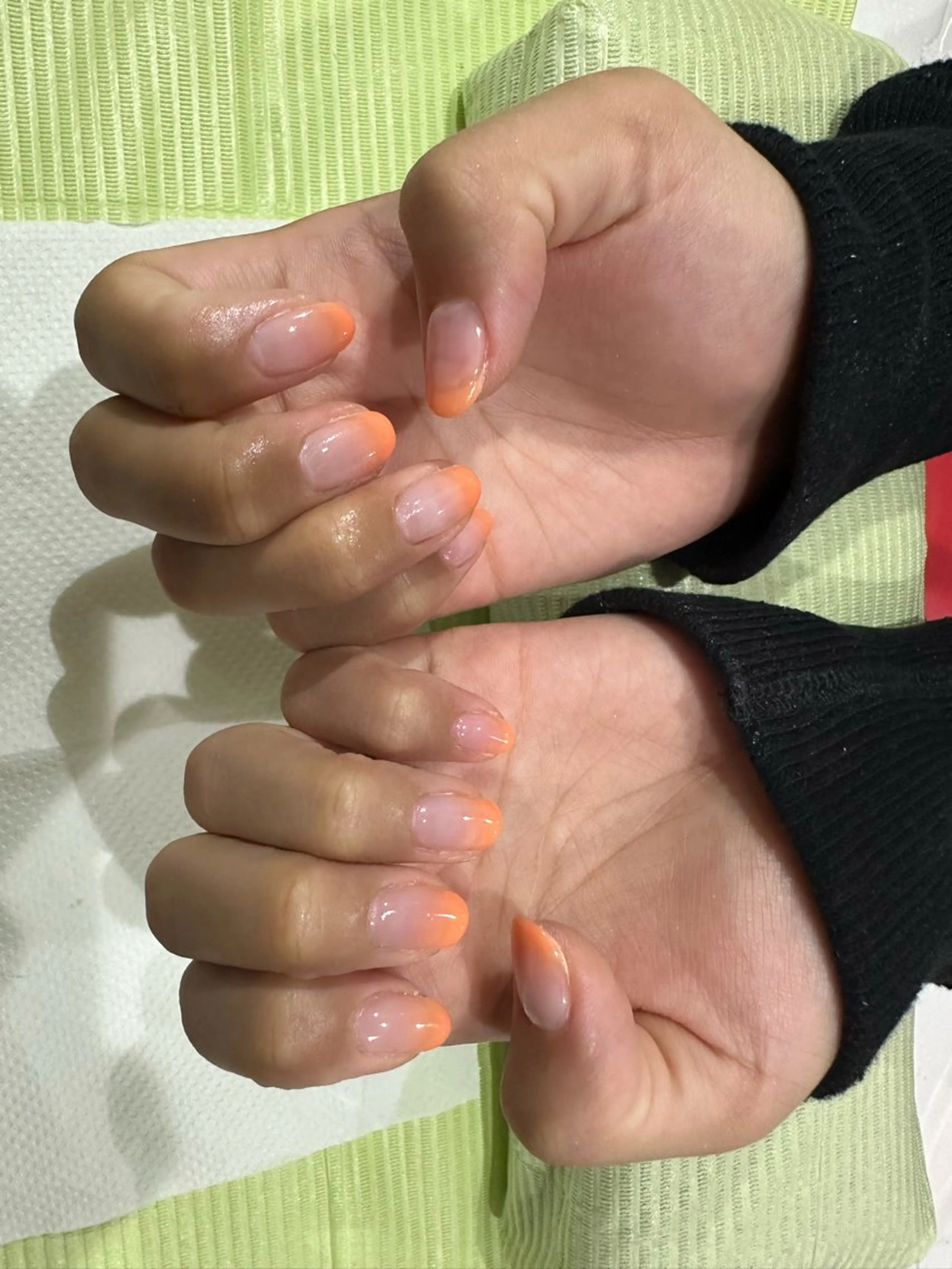 ネイル グラデーション Eyelash＆nail Buena 高円寺店所属・【Jr.ネイリスト】 💜serina💜のネイルデザイン