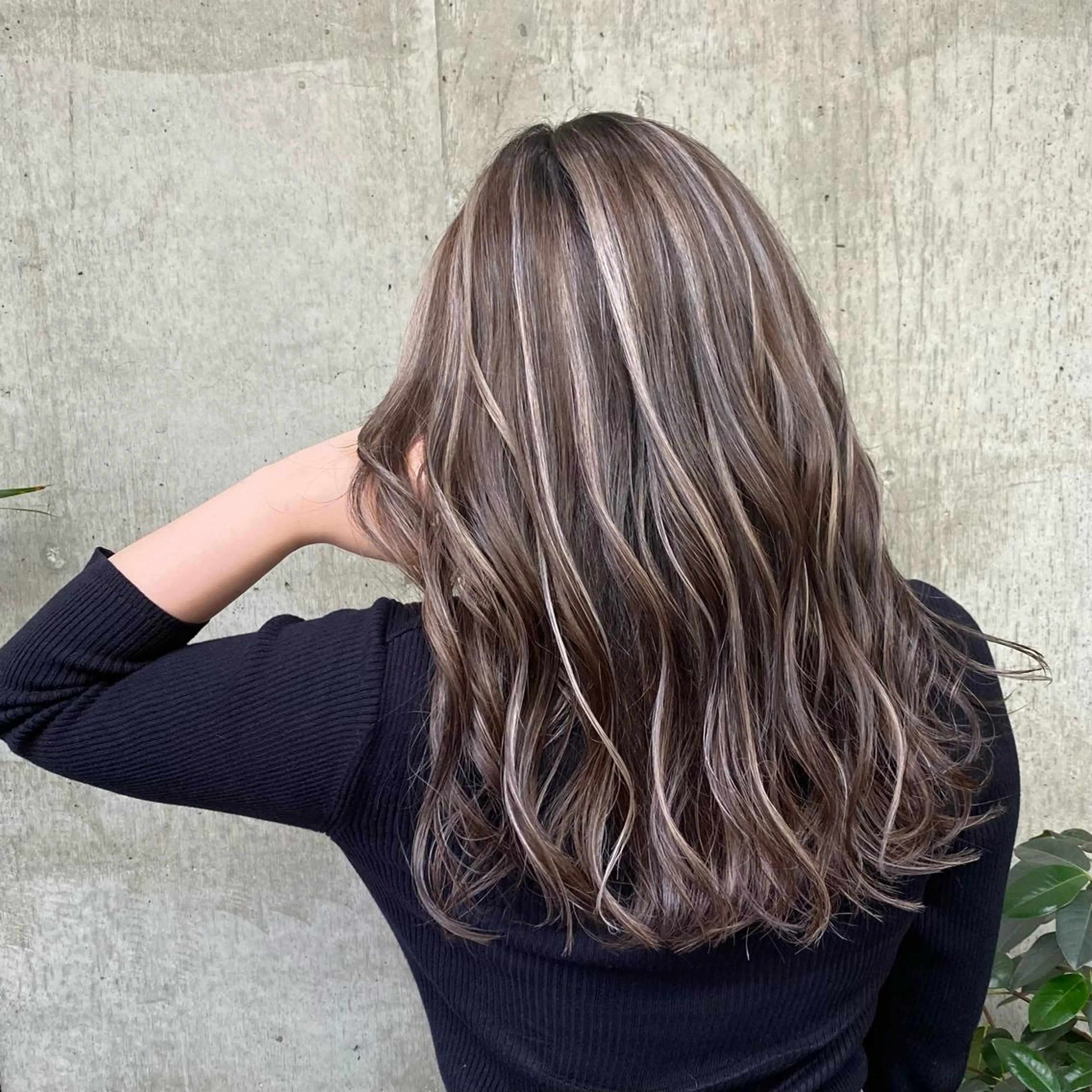 セミロング カラー バレイヤージュ デザインカラー ハイライトカラー ハイライト レイヤーカット ヘアカラー 🌈透明感カラー ✨松田龍也🌈のヘアスタイル