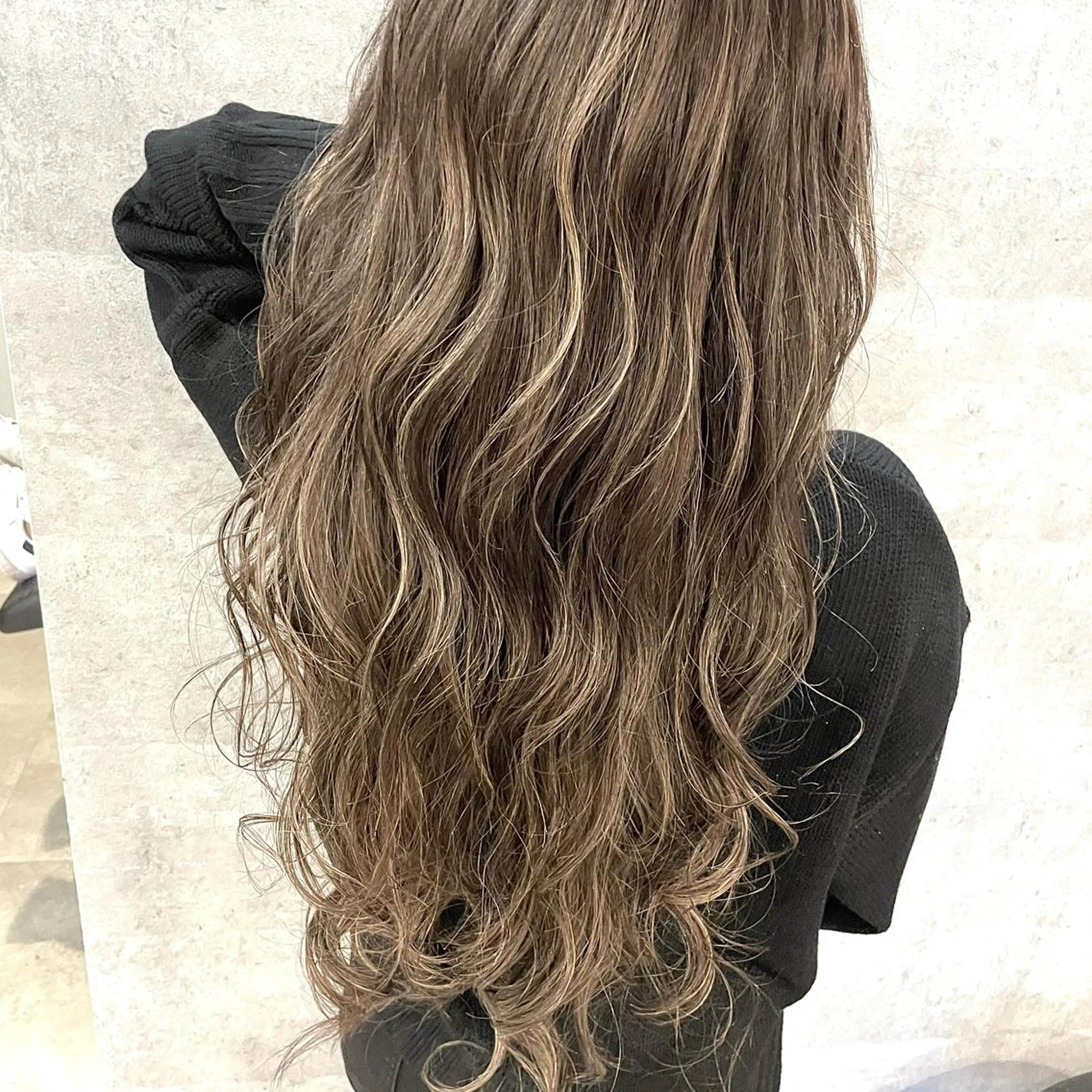 ロング カラー ハイライトカラー ハイライト ✨MiL✨ ✨心斎橋✨のヘアスタイル