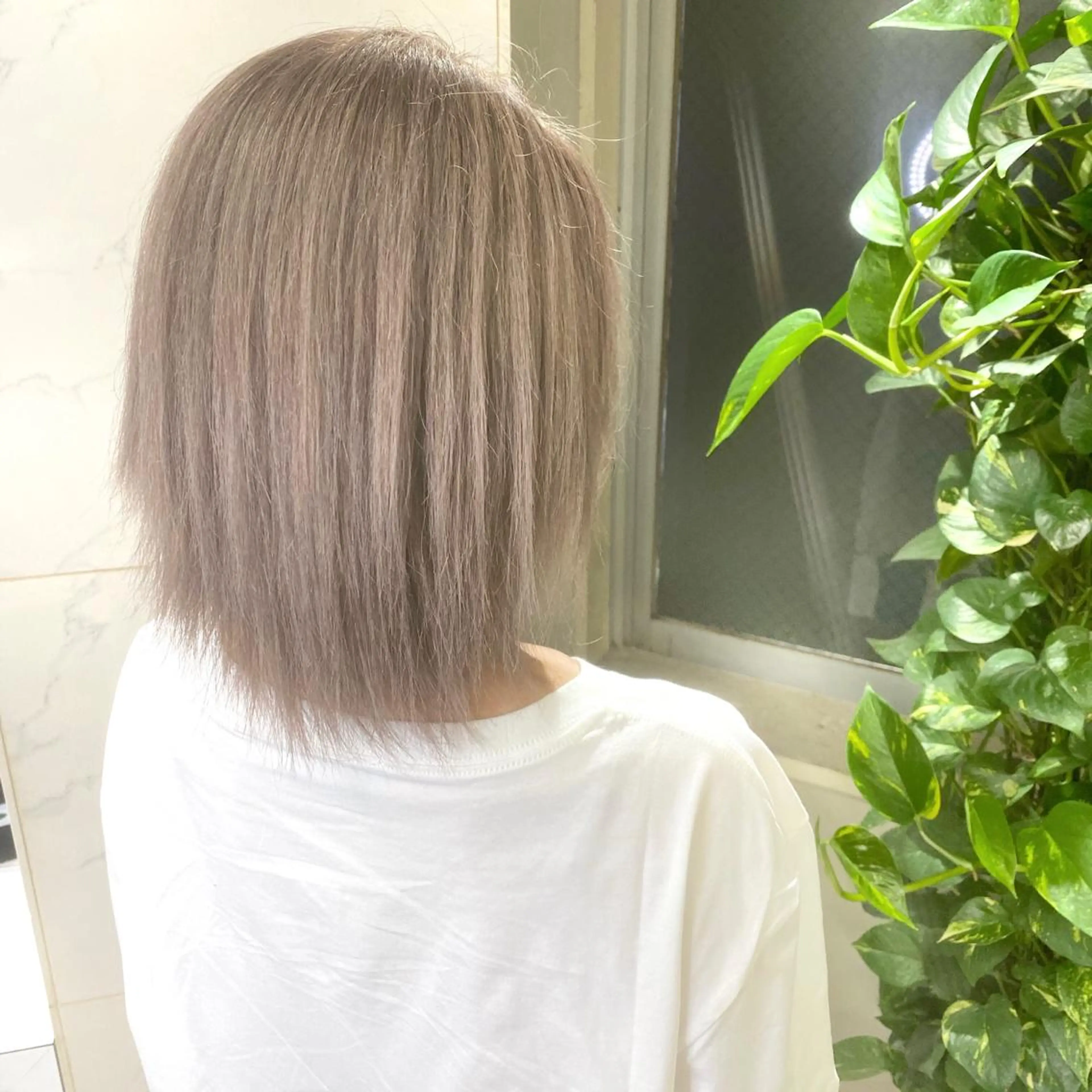 ミディアム カラー ヘアカラー シールエクステ特化 ハイトーン、NANAのヘアスタイル