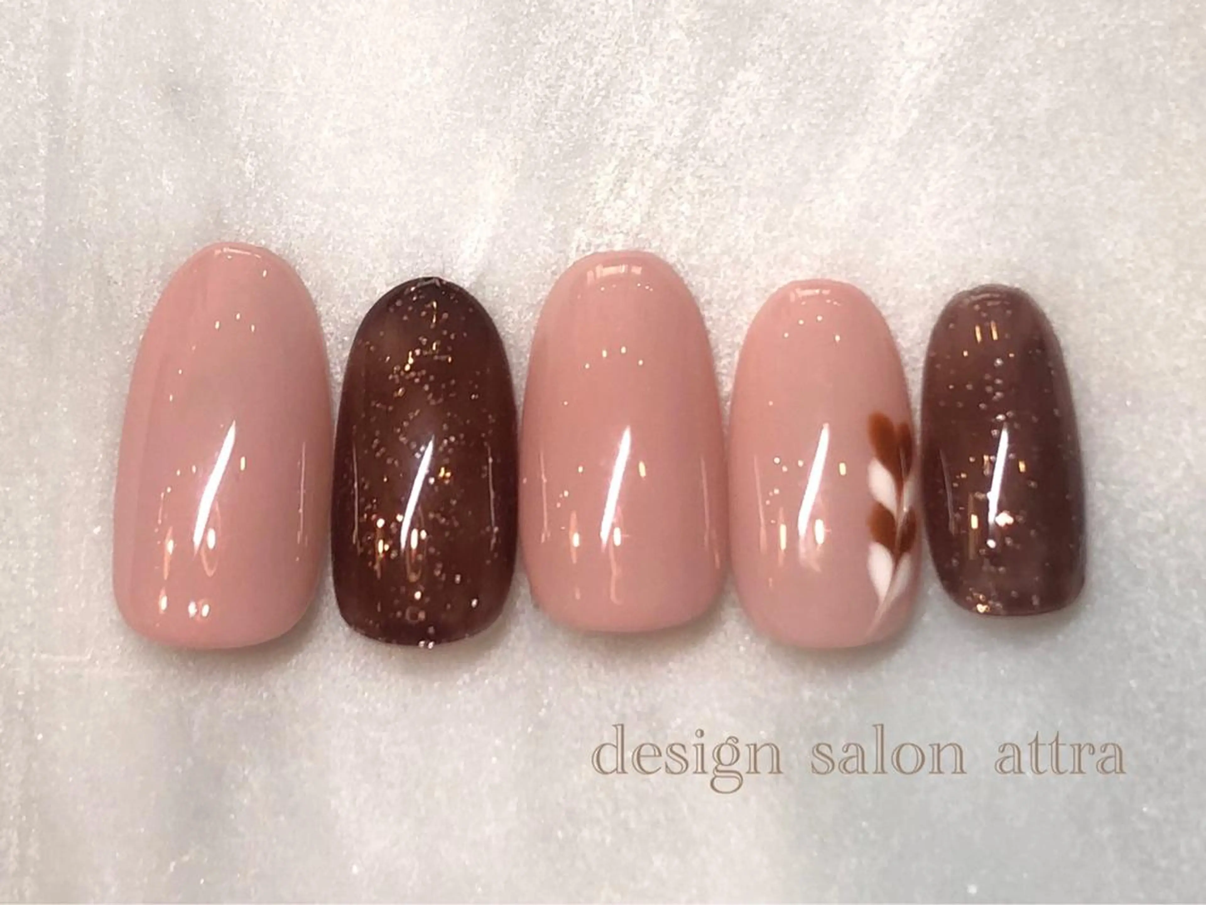 ネイル ハンドネイル デザインサロン attra 本八幡店のネイルデザイン