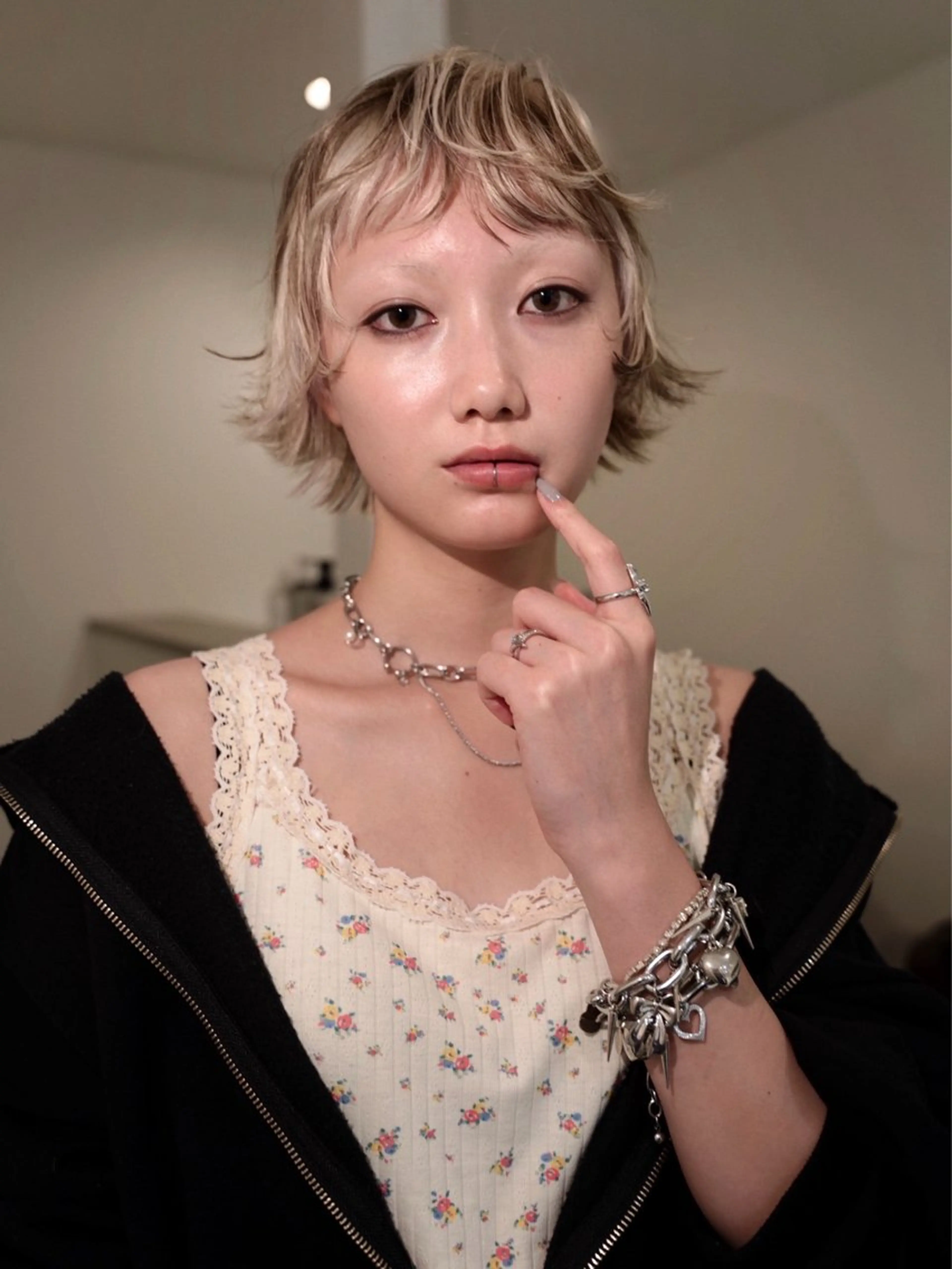 ショート カラー ショートボブ デザインカラー ボブ ショートヘア ウルフカット カット ヘアカラー トリートメント Kaito🐶/ デザイン/レイヤーのヘアスタイル