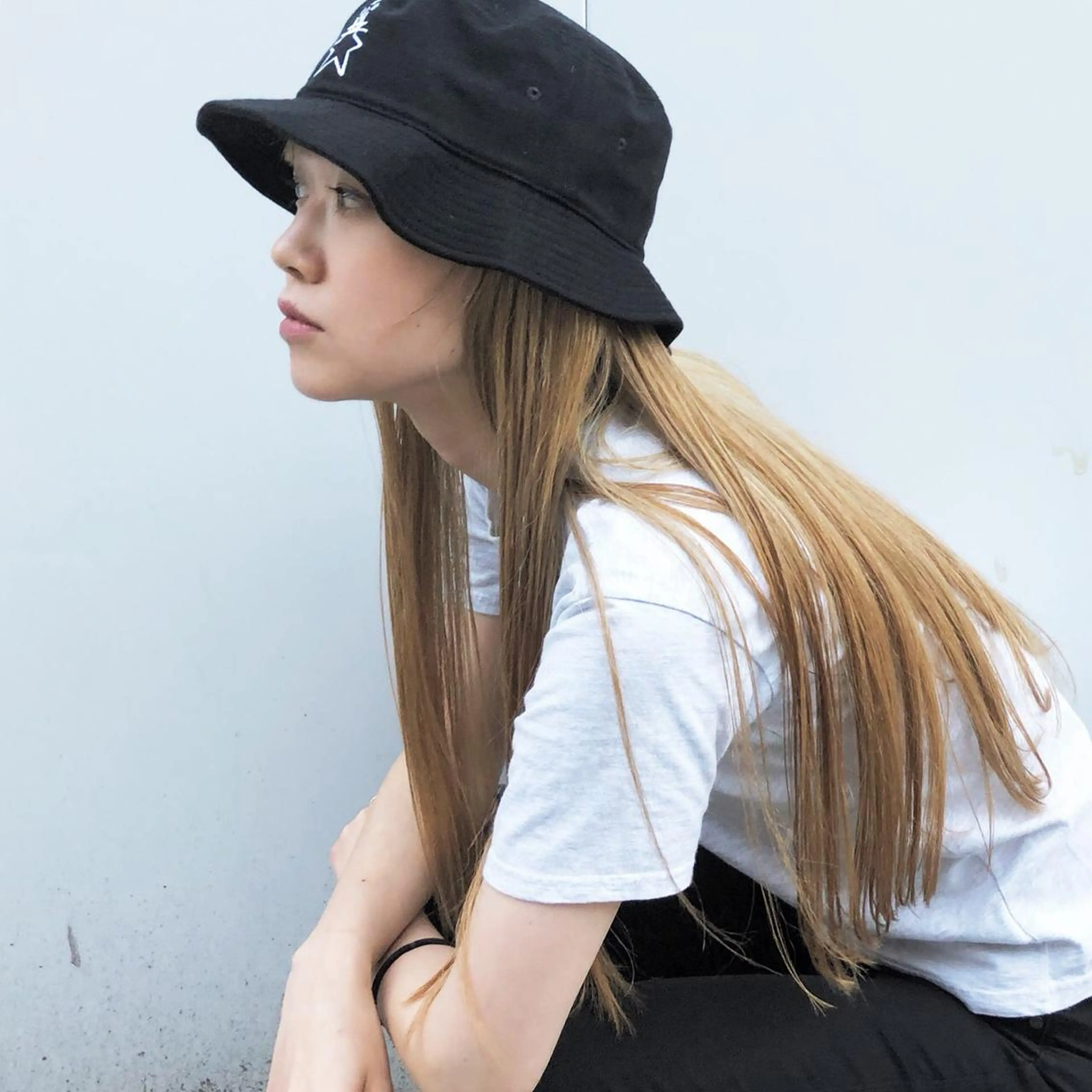 ロング カラー ヘアアレンジ ブロンド シロ ⭐︎のヘアスタイル