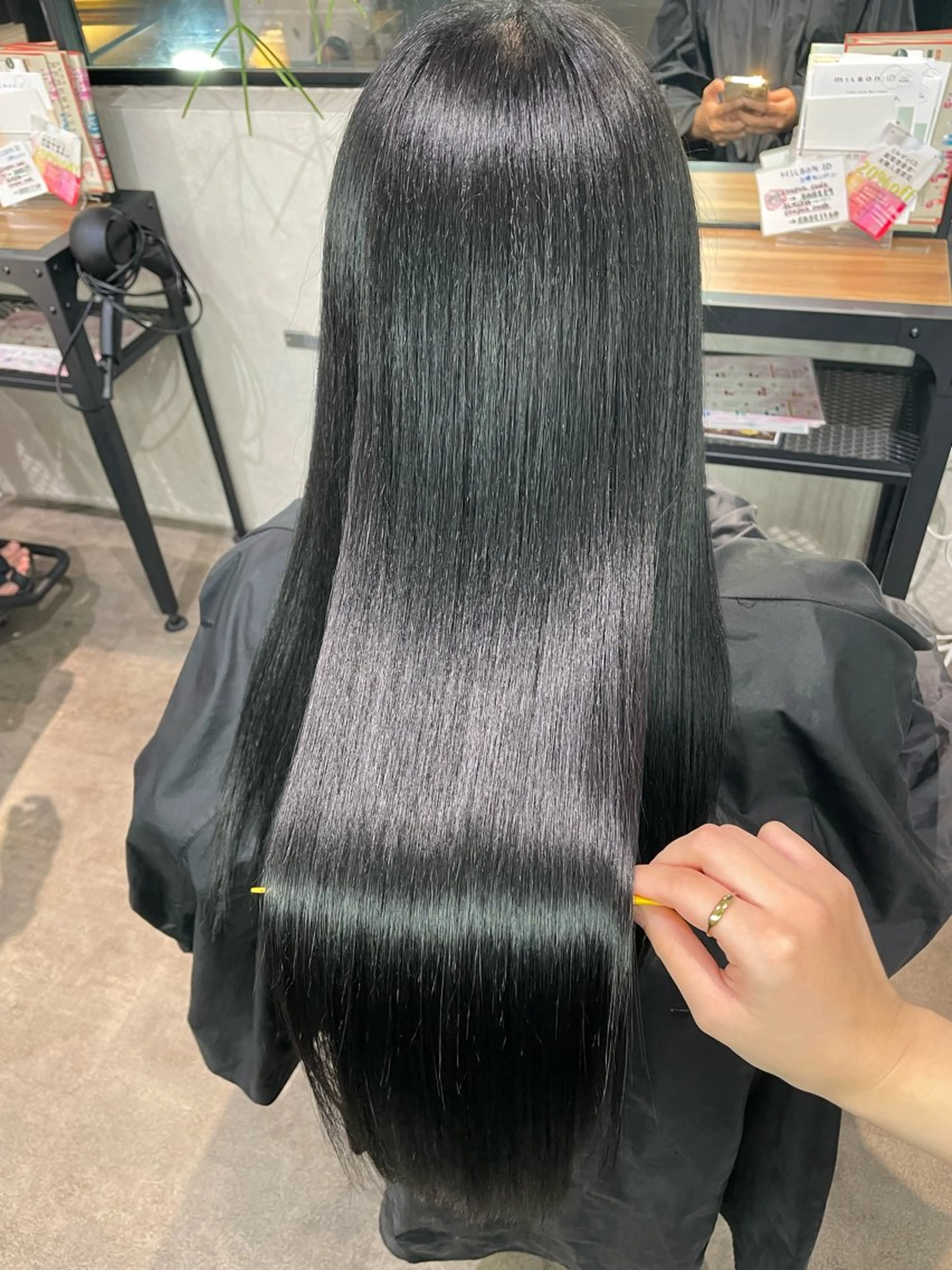 ロング カラー 髪質改善 トリートメント ヘアカラー トリートメント ナチュラル透明感🌱 小山美樹子のヘアスタイル