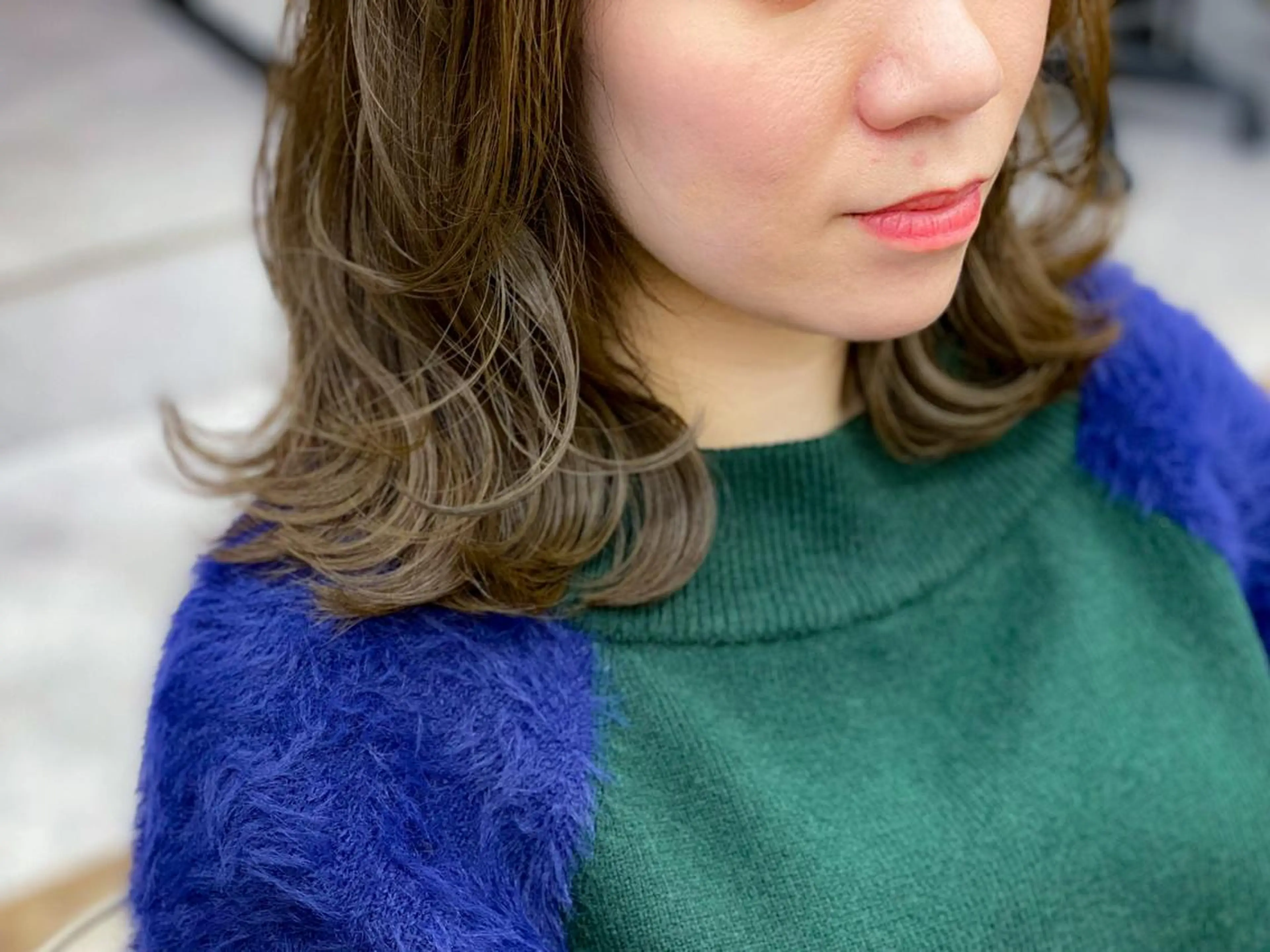 ミディアム カラー グレージュ louwe 武藤幸世のヘアスタイル