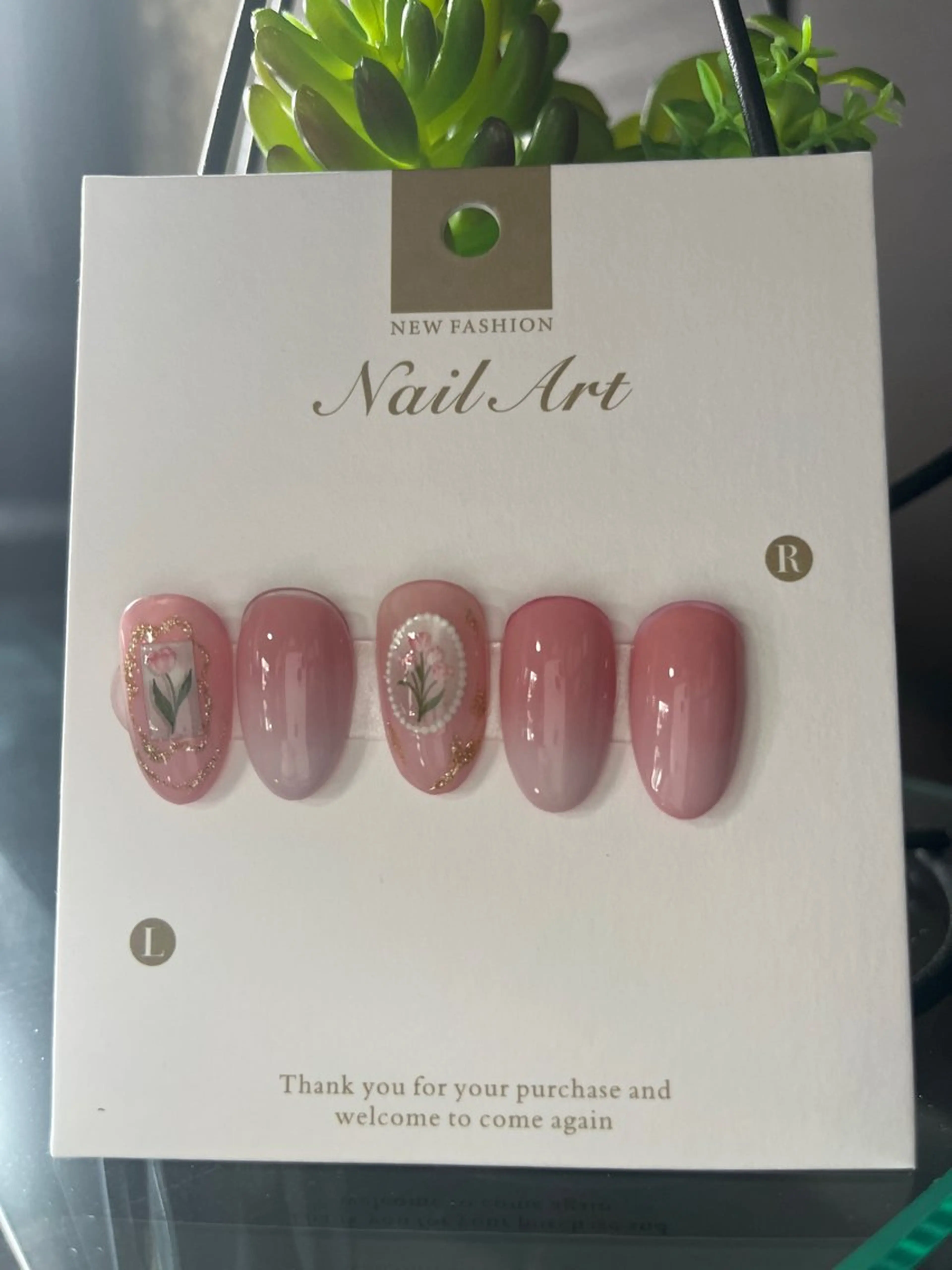 ネイル 飯塚 陽葵のネイルデザイン