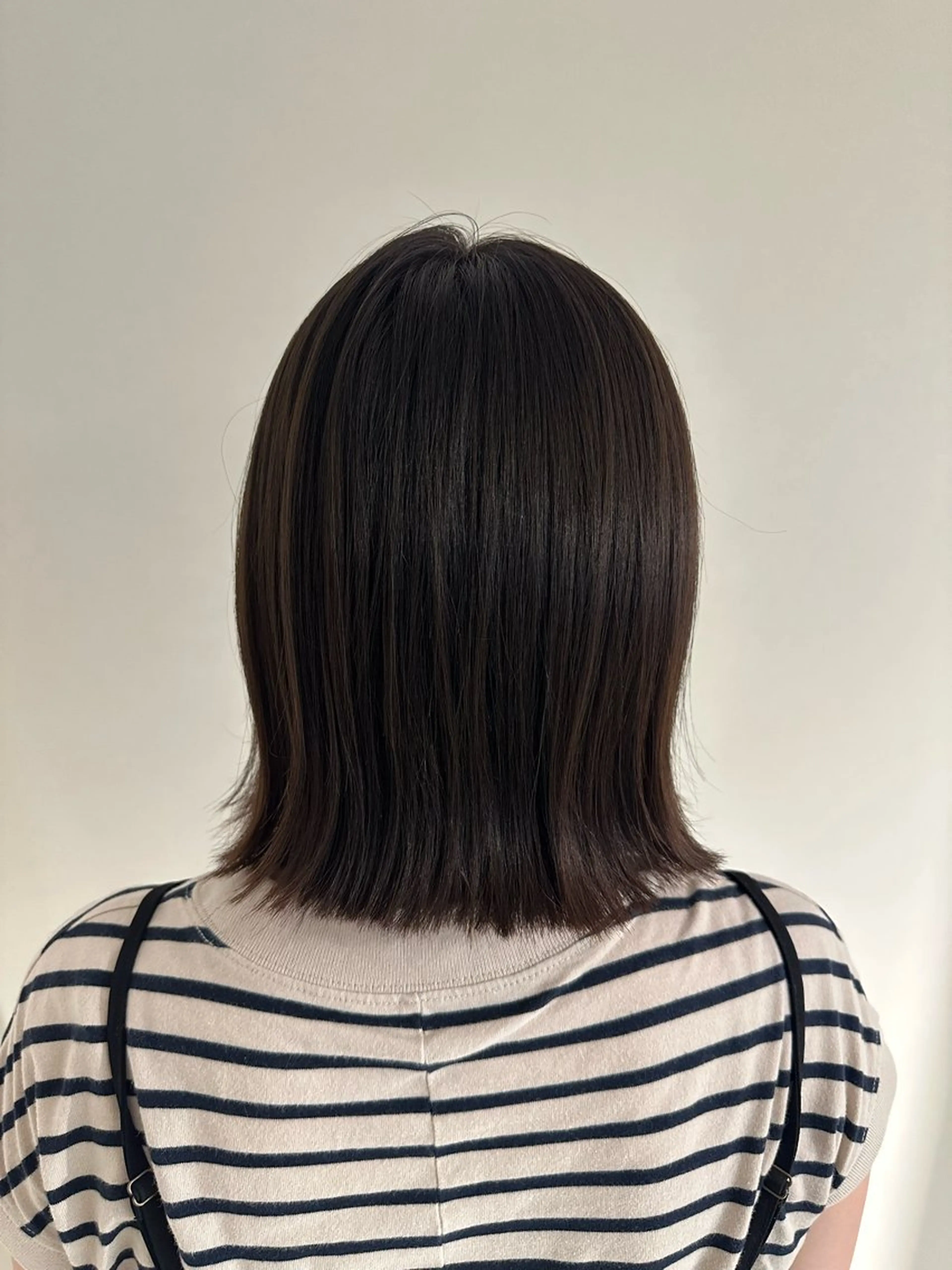 ミディアム カット ヘッドスパ AVANCE emiのヘアスタイル