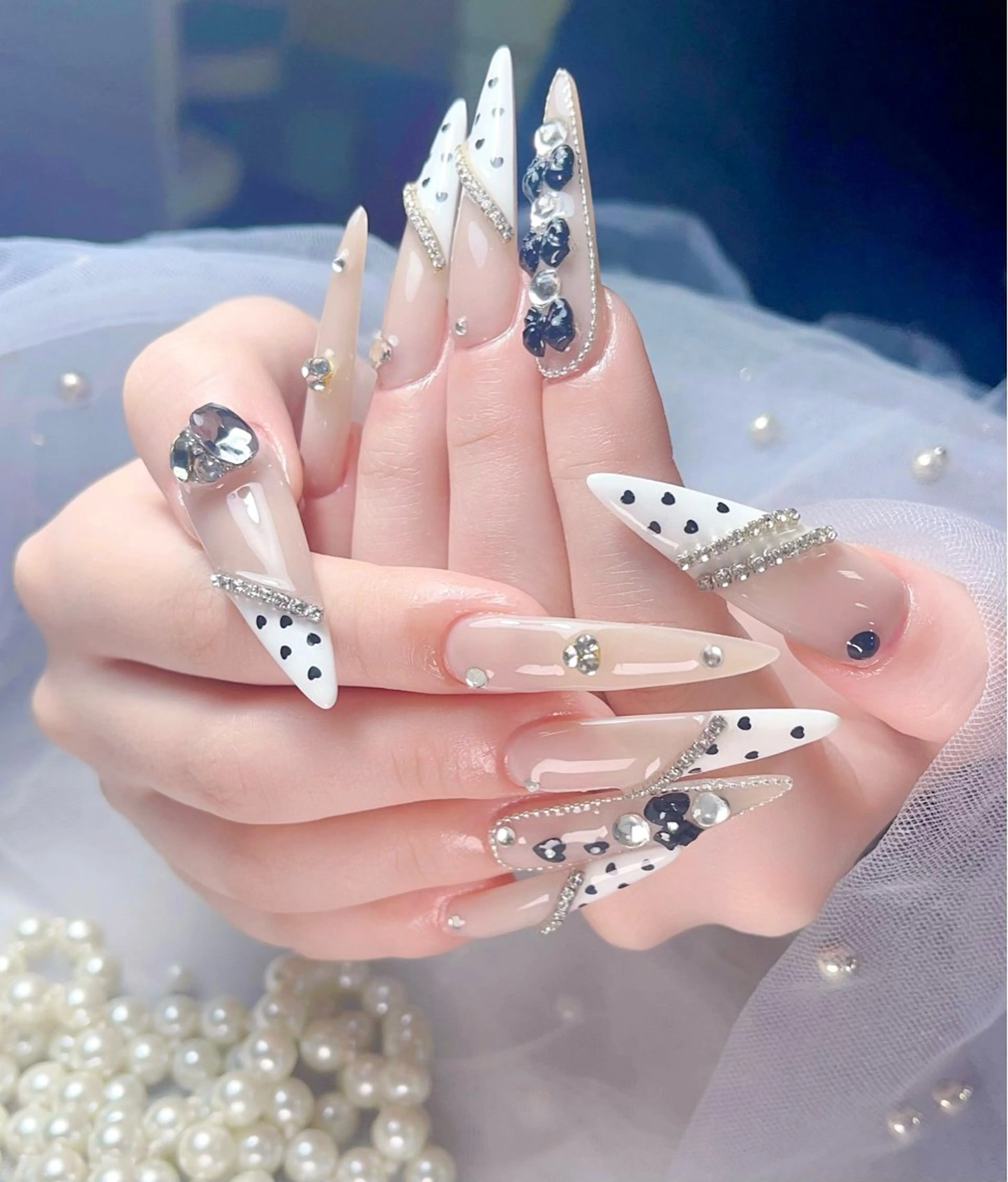 ネイル KiKO 🌻ひまわりサロンのネイルデザイン