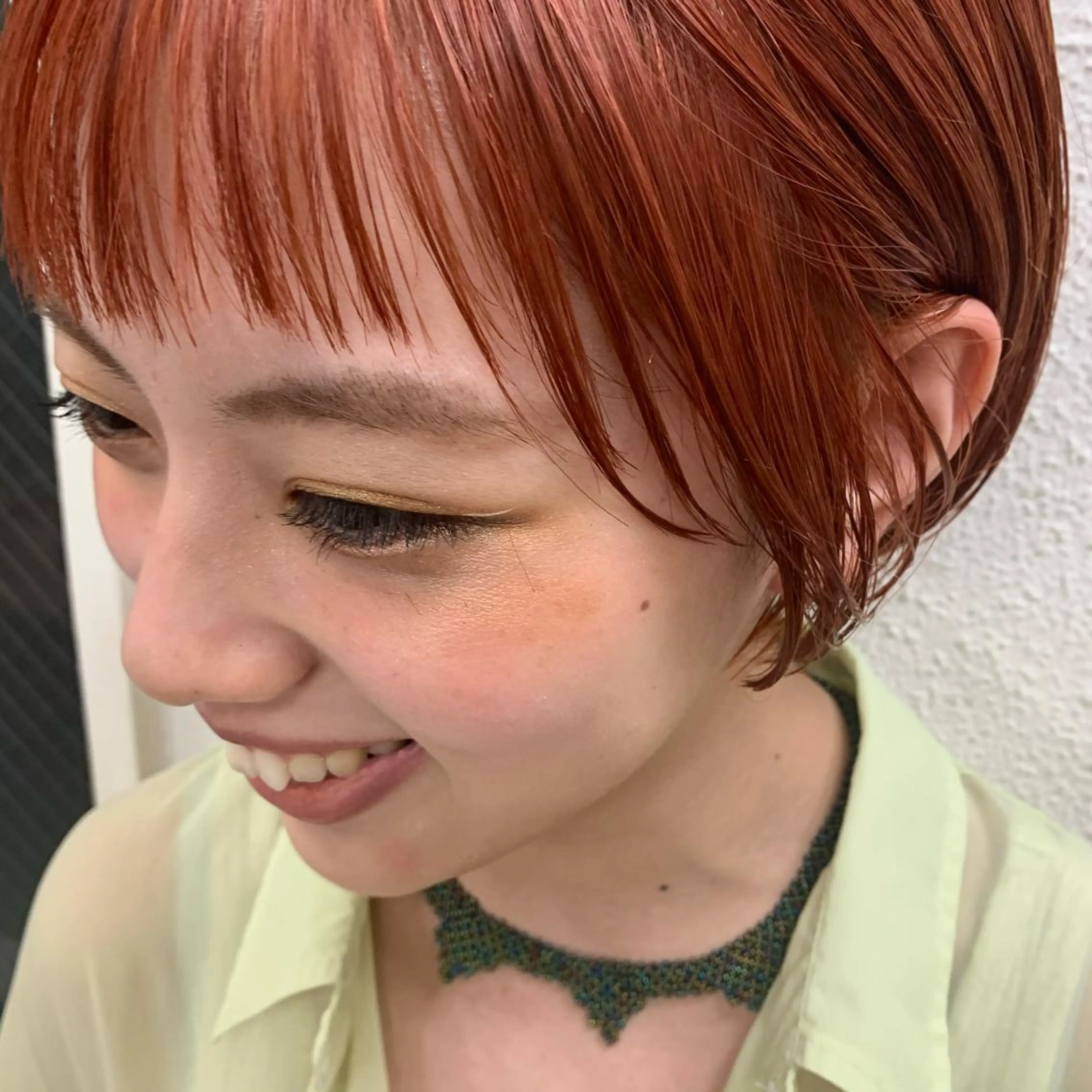 ショート カラー ヘアアレンジ サナ🌱 切りっぱなしボブのヘアスタイル