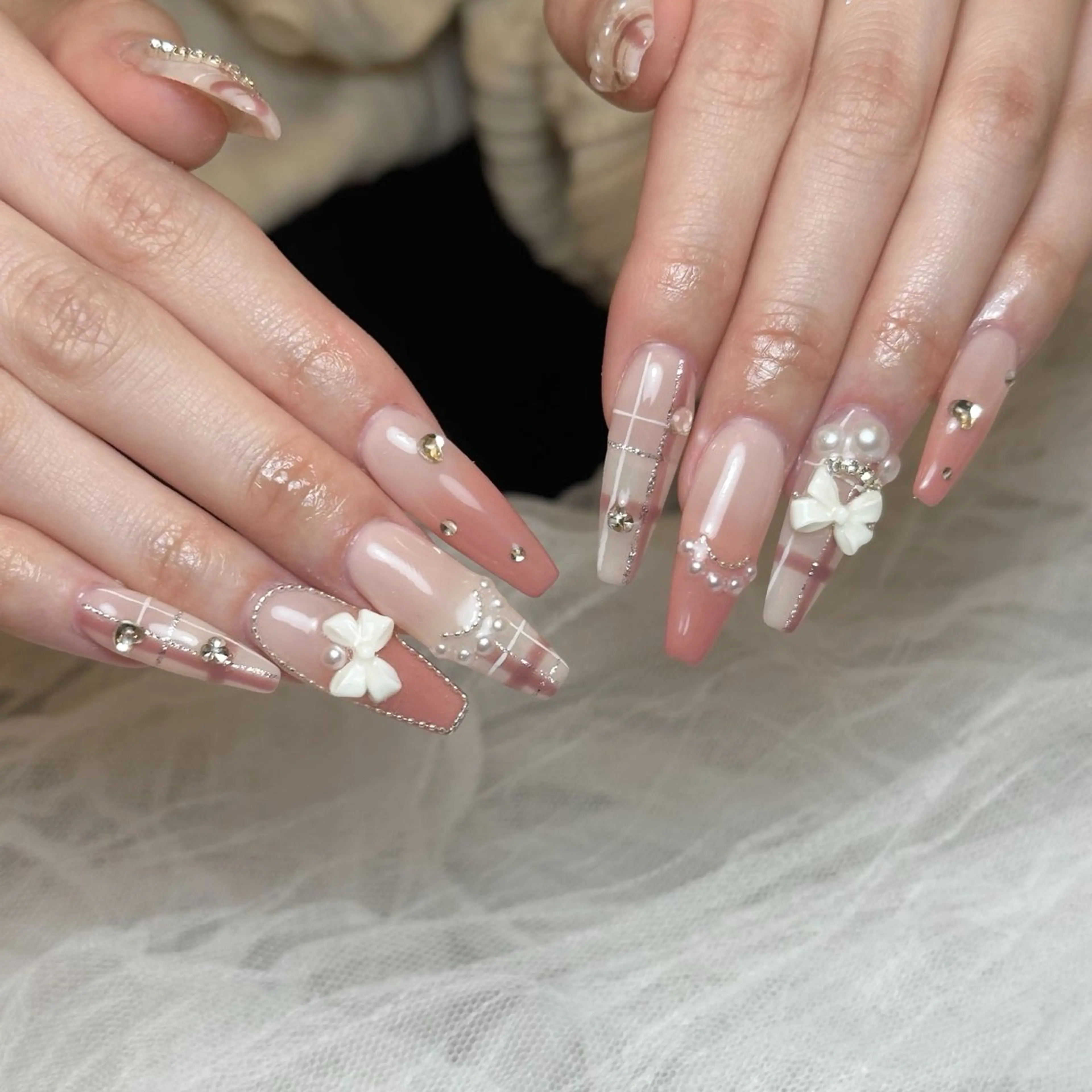 ネイル ハンドネイル D.d nail Shiori🌼🌈のネイルデザイン