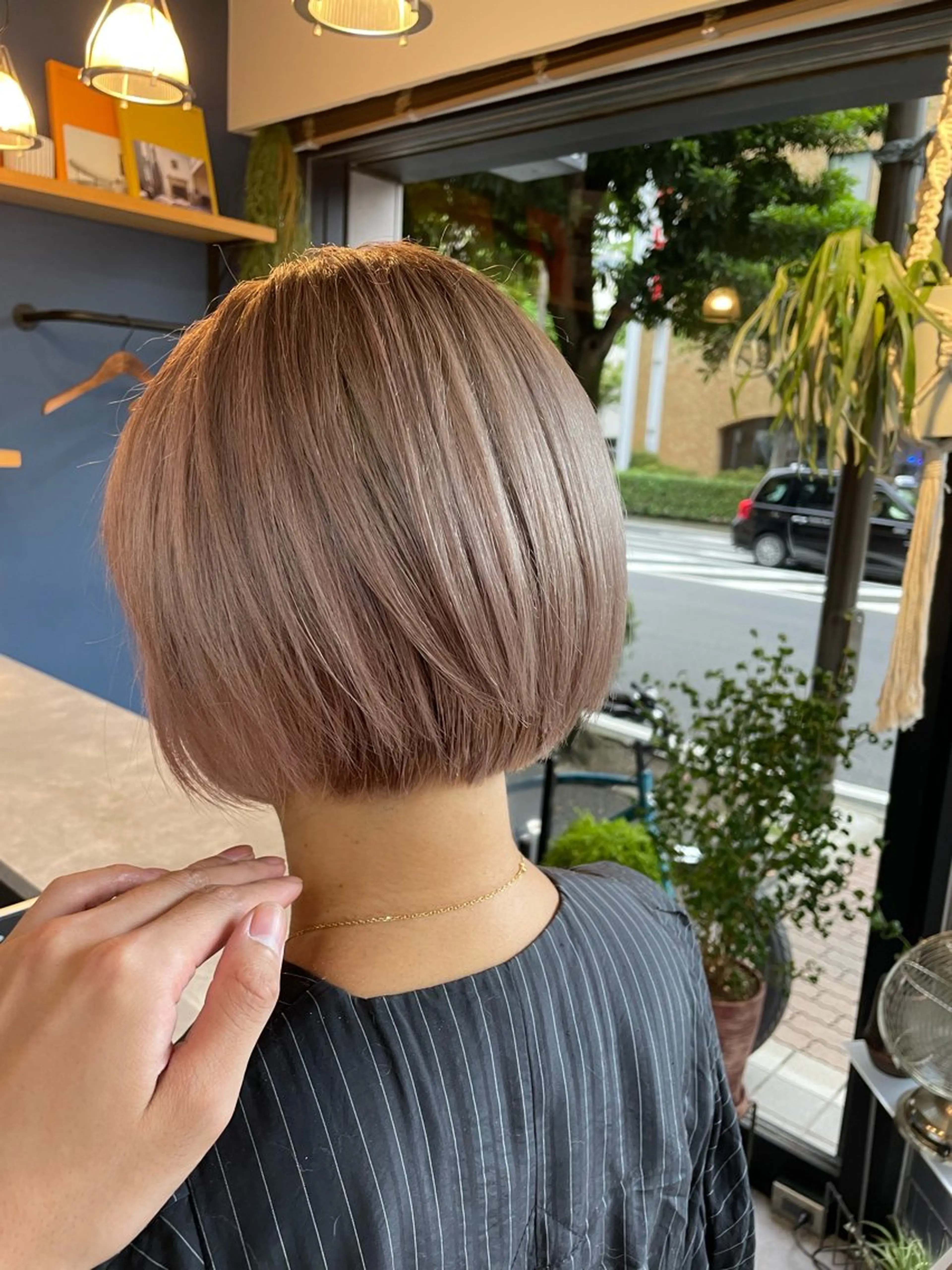 ショート カラー かわさき ともやのヘアスタイル
