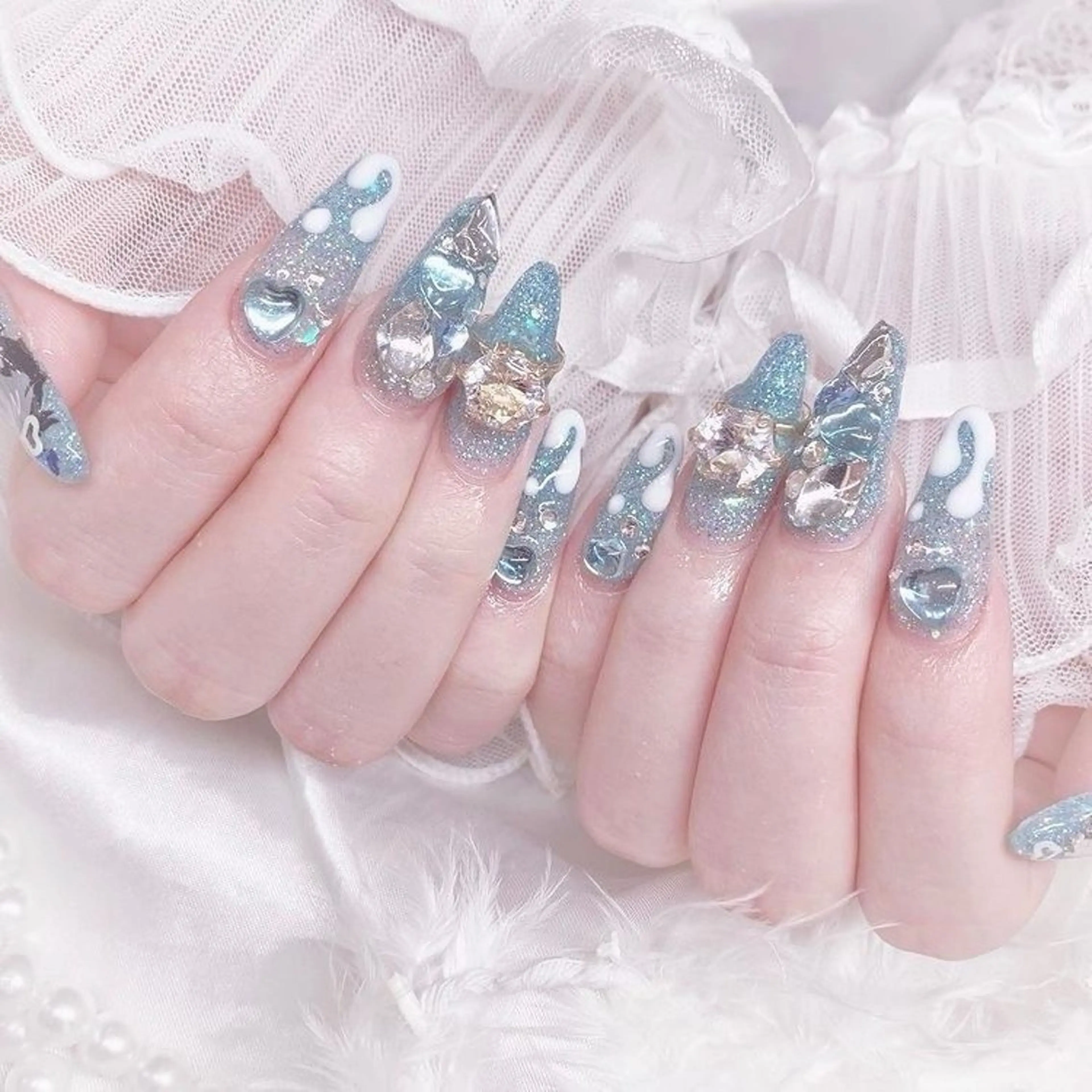 ネイル マグネットネイル ピンク ネイルチップ 冬ネイル Lee Nailsのネイルデザイン