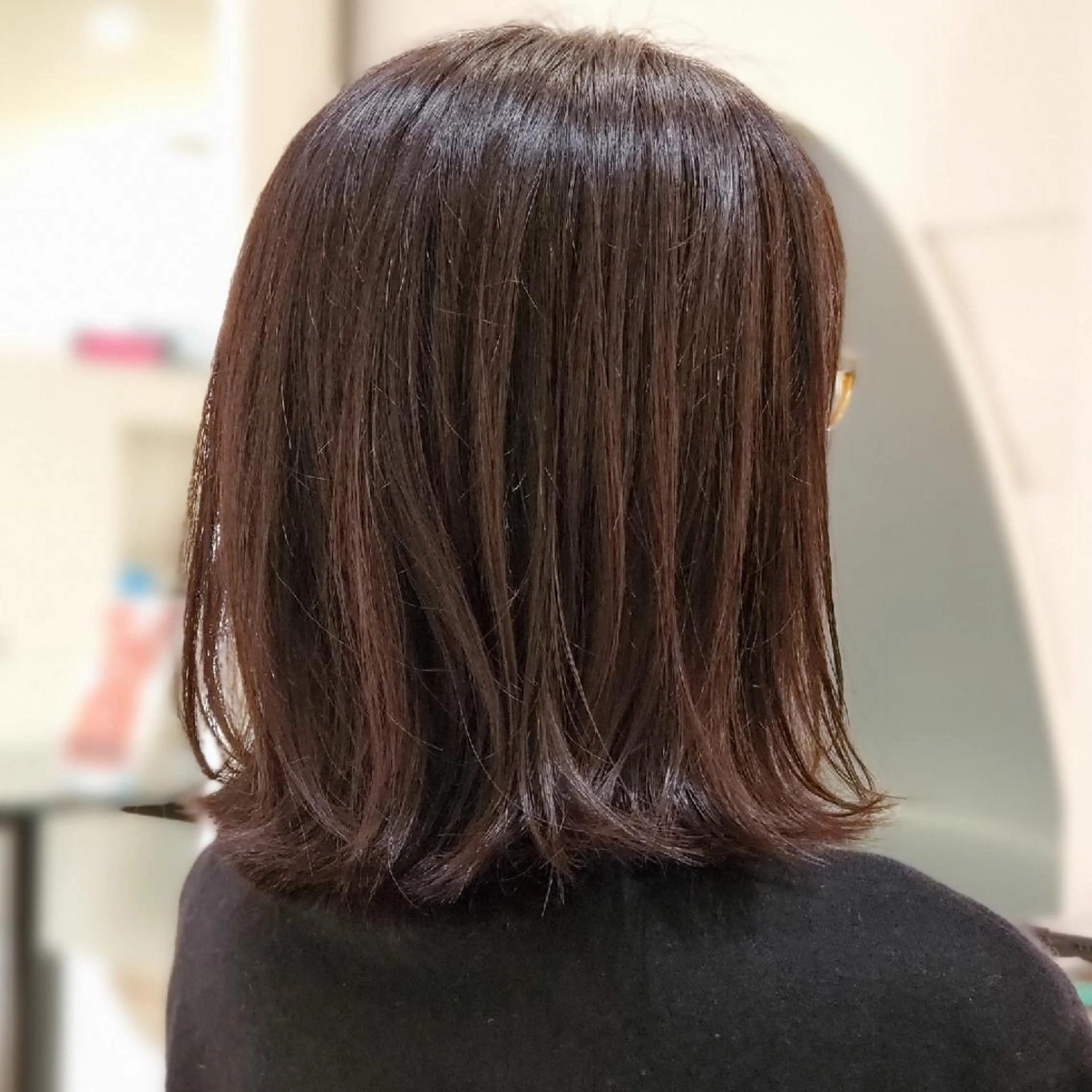 ショート カラー ブラウンカラー ボブ 外ハネヘア 岡本 尚樹のヘアスタイル