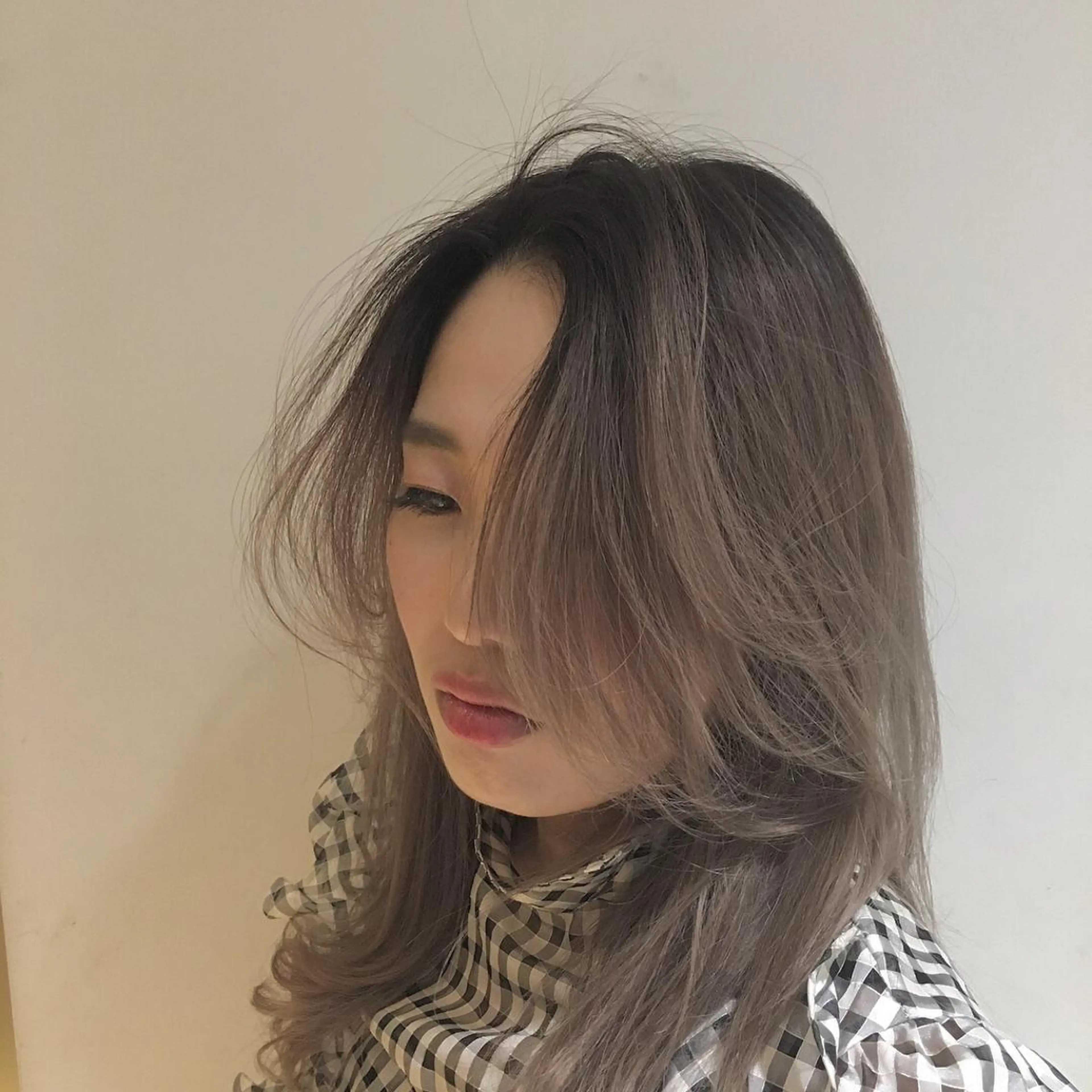 ミディアム 艶髪 森田/嵩士のヘアスタイル
