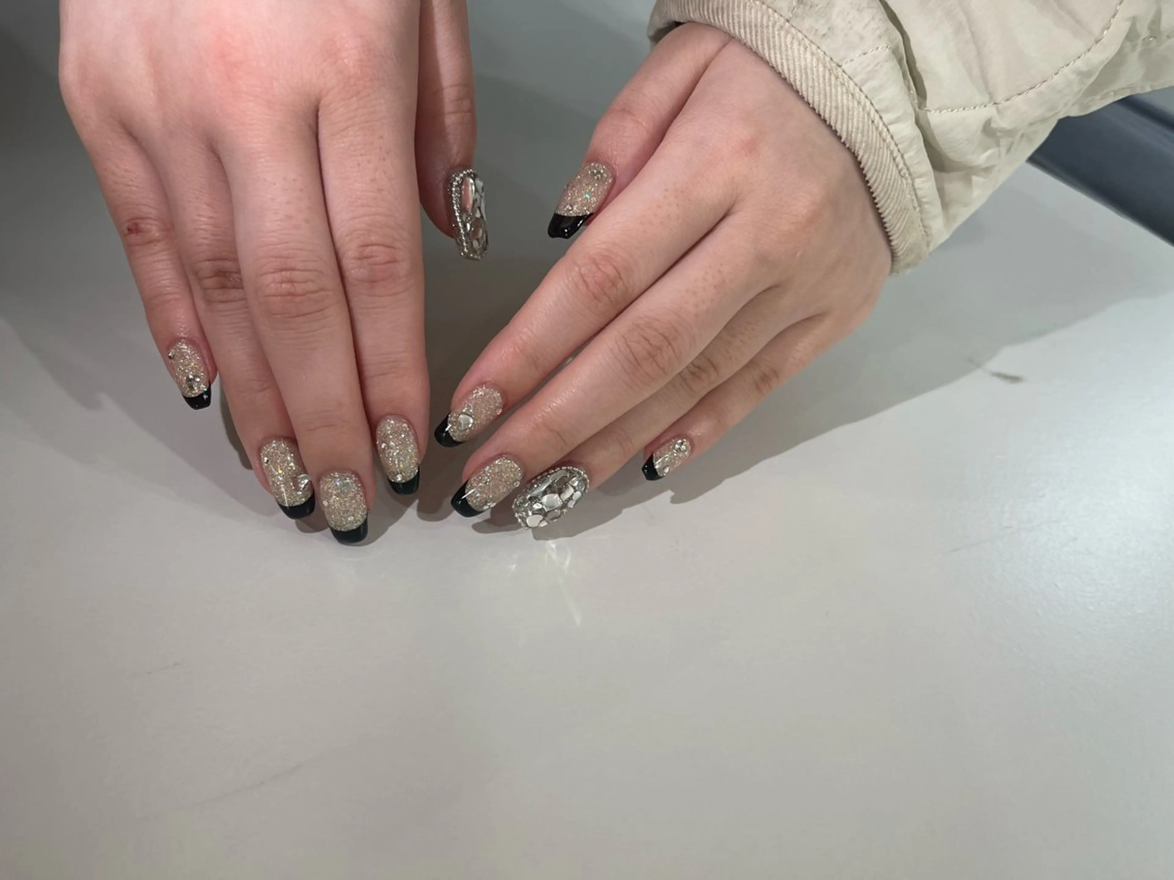 ネイル Shis_🦄shi 韓国風キラキラネイルのネイルデザイン