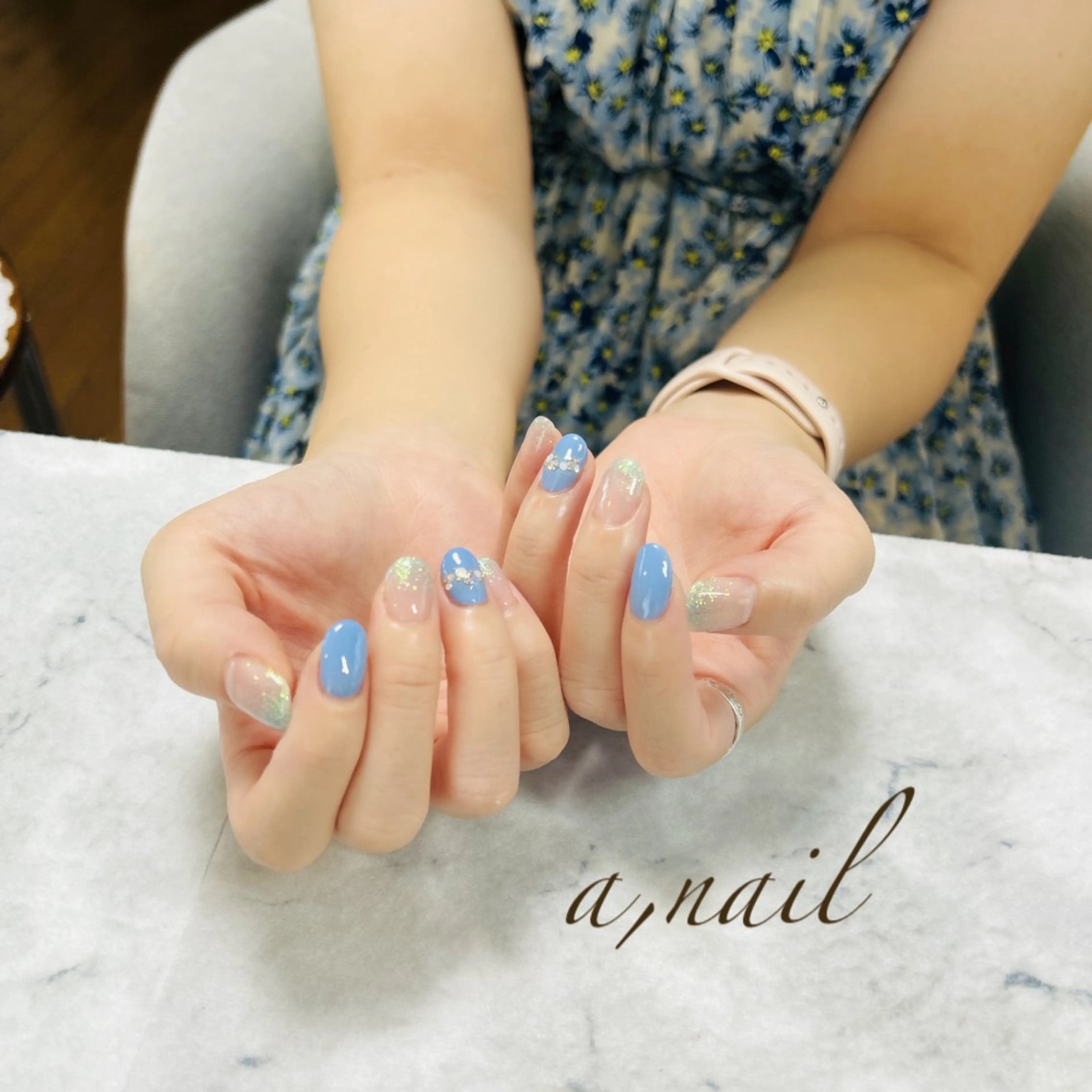 ネイル フットネイル ジェルネイル グラデーション キラキラネイル ラメ(グリッター) ハンドネイル ネイルサロン エーネイルのネイルデザイン