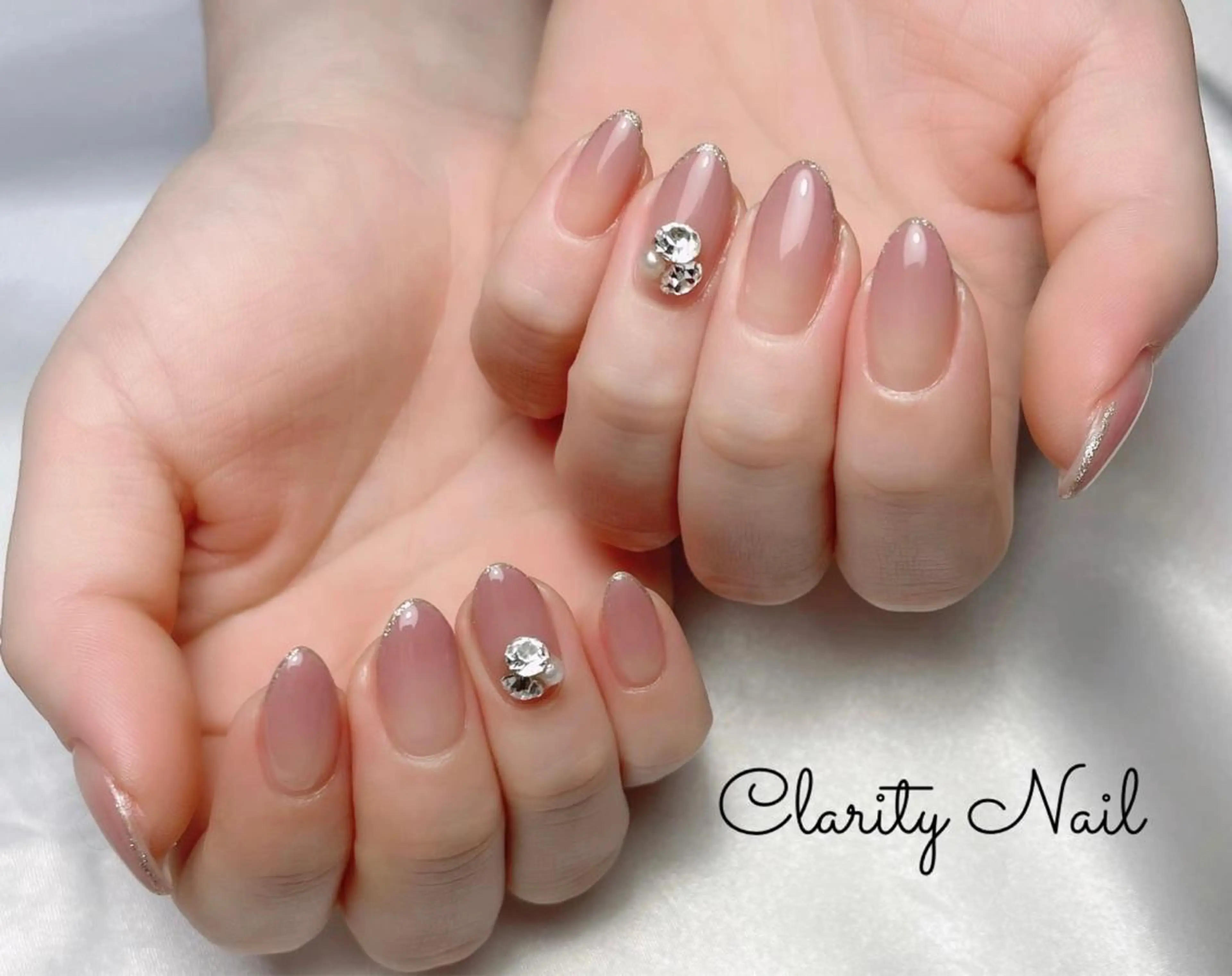 ネイル グラデーション ラメ(グリッター) ハンドネイル Clarity Nailのネイルデザイン